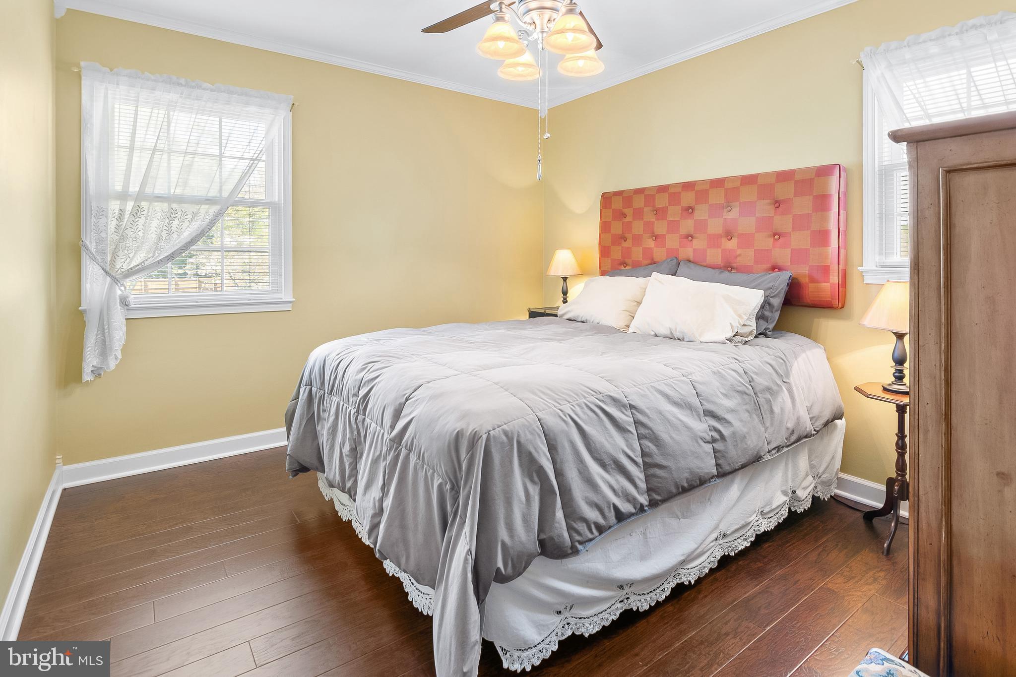 CLINTON ACRES - Residential