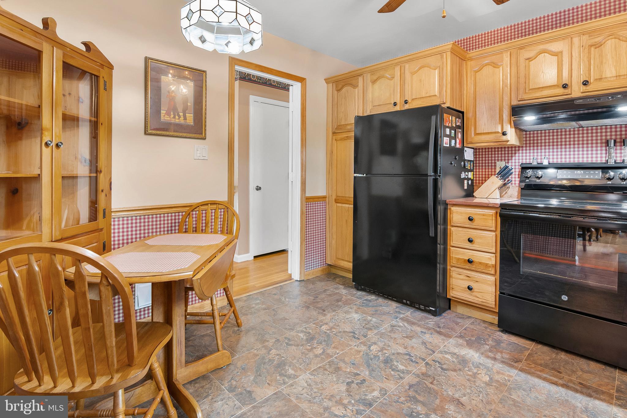 CLINTON ACRES - Residential