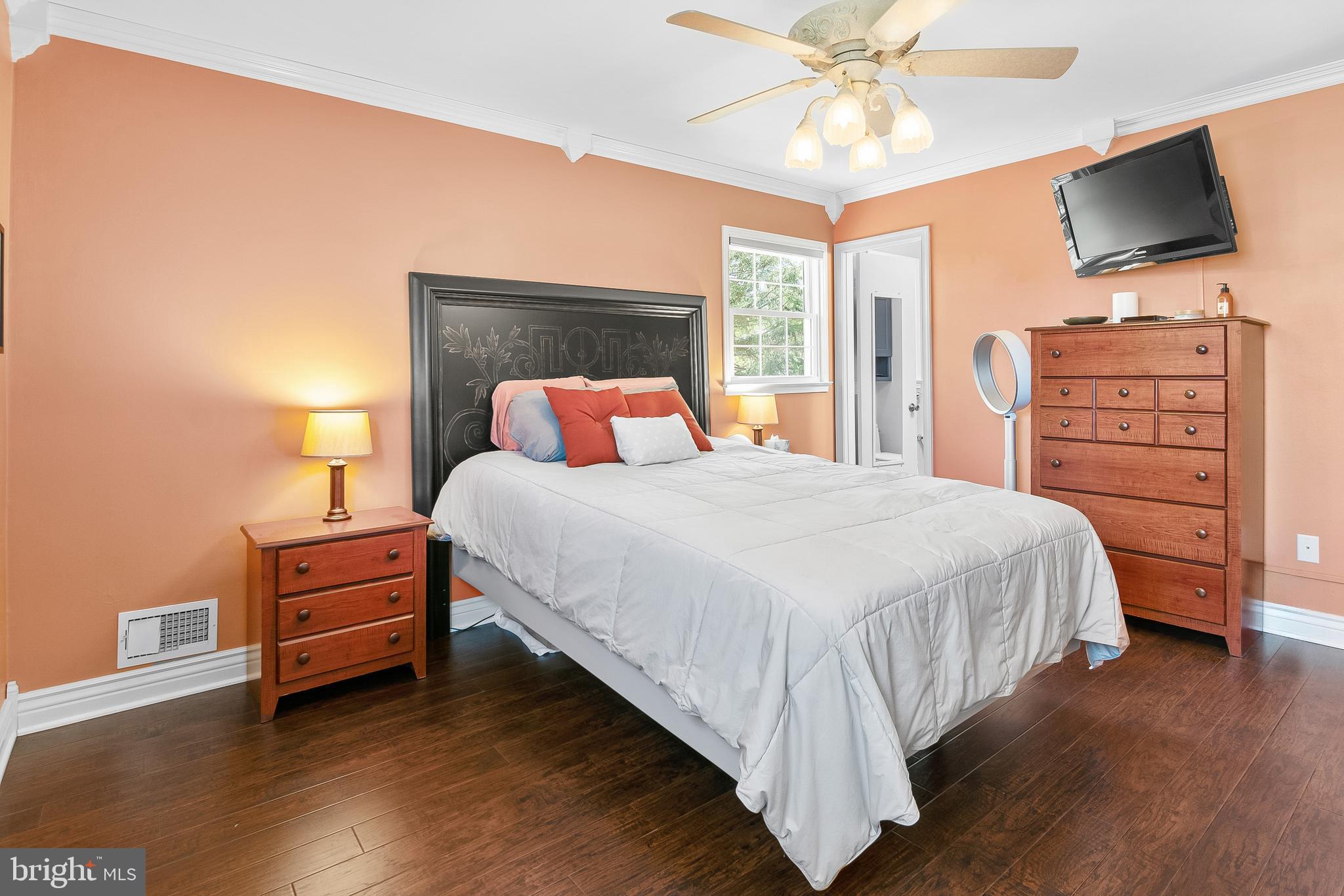 CLINTON ACRES - Residential