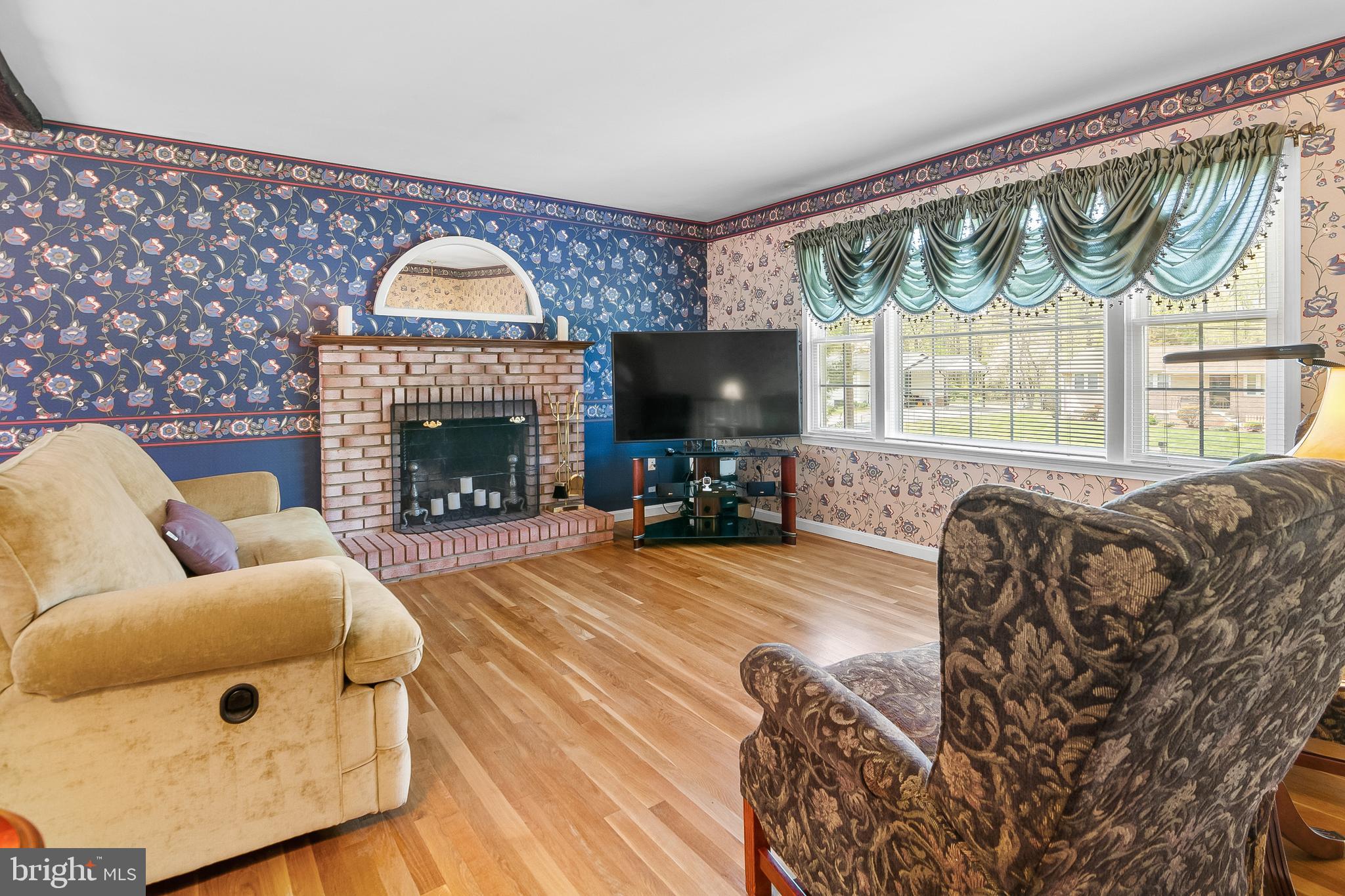 CLINTON ACRES - Residential