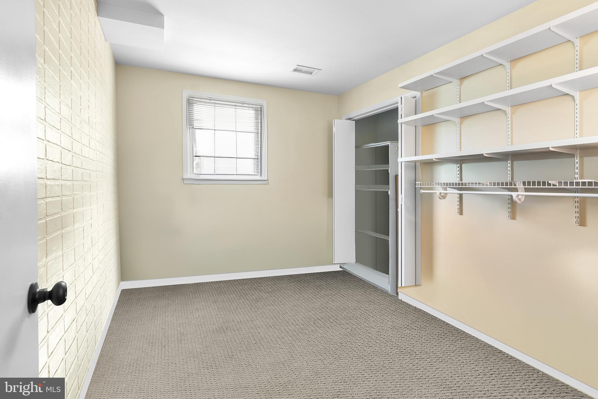 CLINTON ACRES - Residential