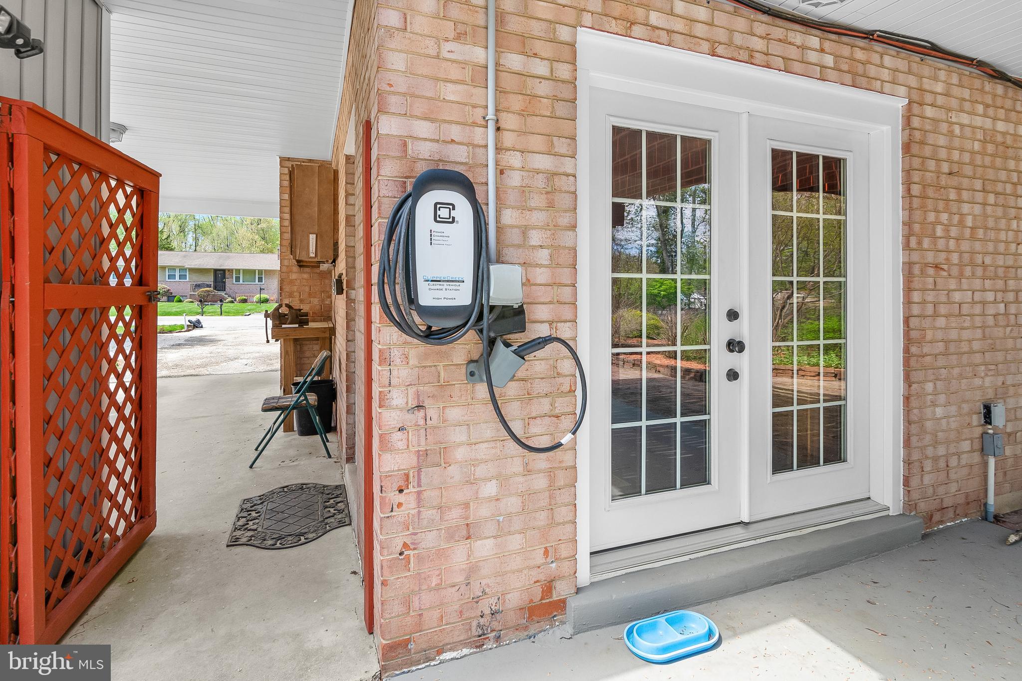 CLINTON ACRES - Residential