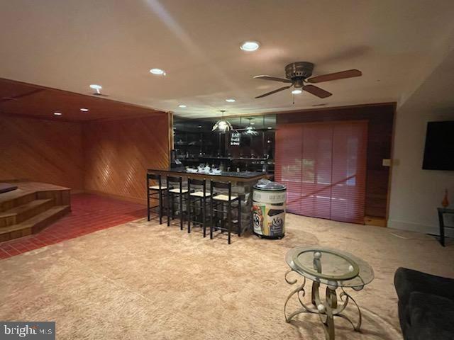 LAKESIDE VILLAS - Residential