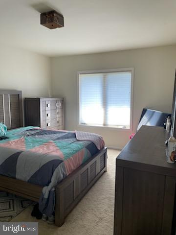 LAKESIDE VILLAS - Residential