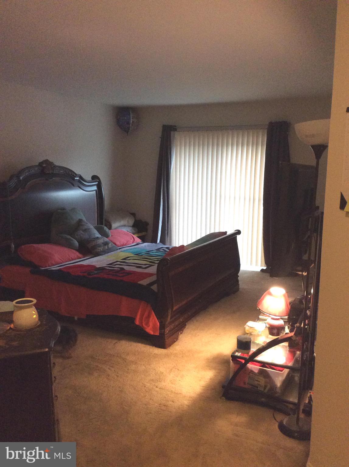 LAKESIDE VILLAS - Residential