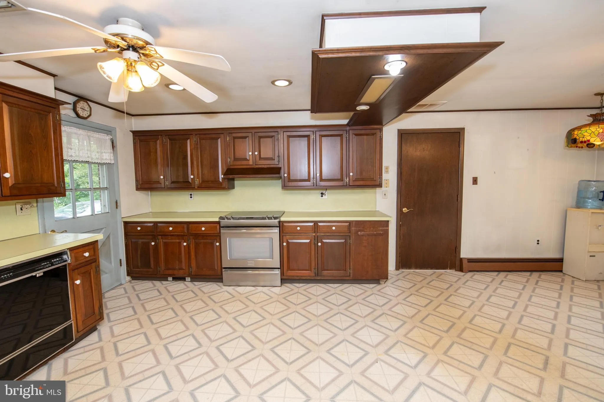 Hatfield, Pennsylvania 19440, United States, 3 Bedrooms Bedrooms, ,2 BathroomsBathrooms,Residential,Pending,189206