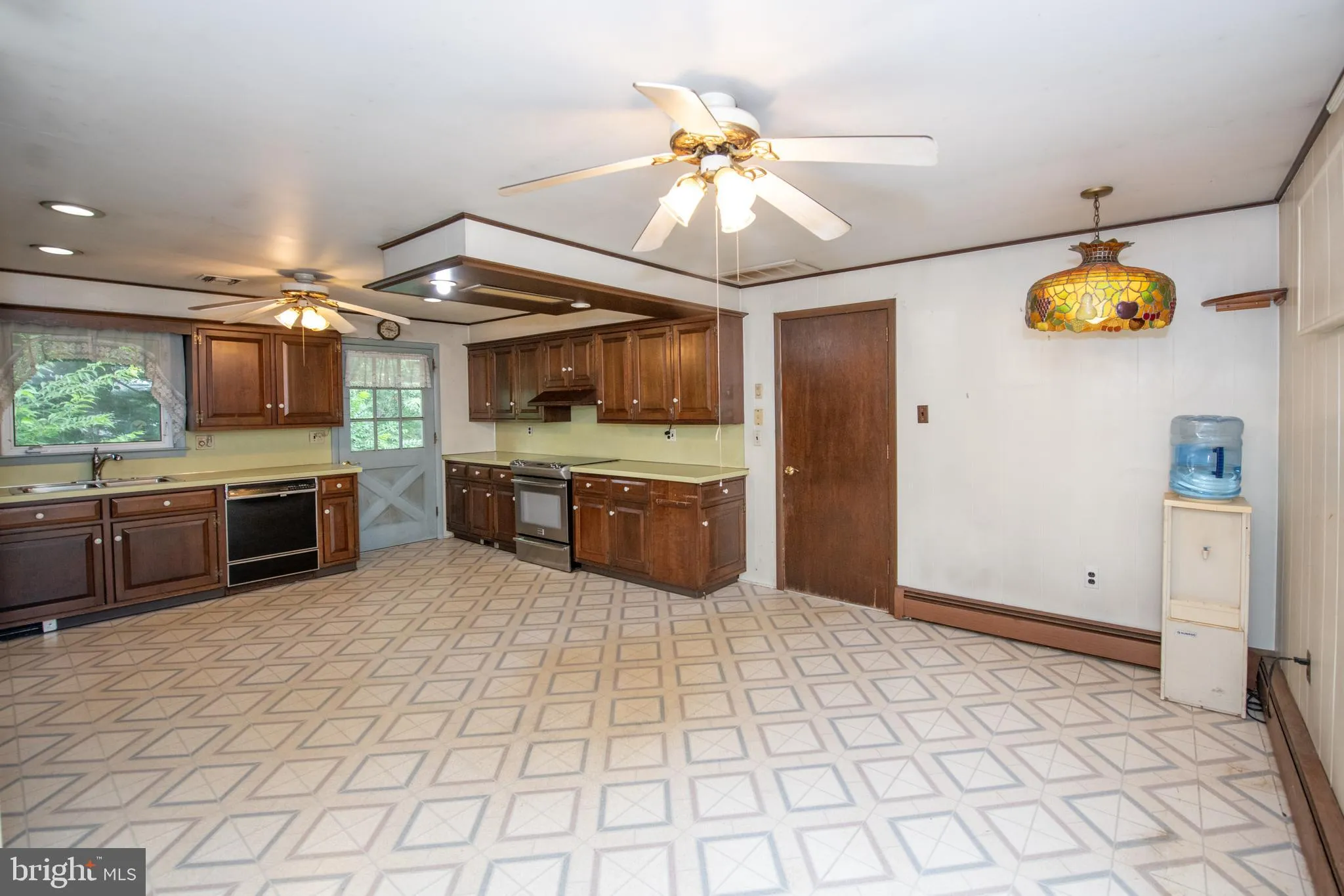 Hatfield, Pennsylvania 19440, United States, 3 Bedrooms Bedrooms, ,2 BathroomsBathrooms,Residential,Pending,189206