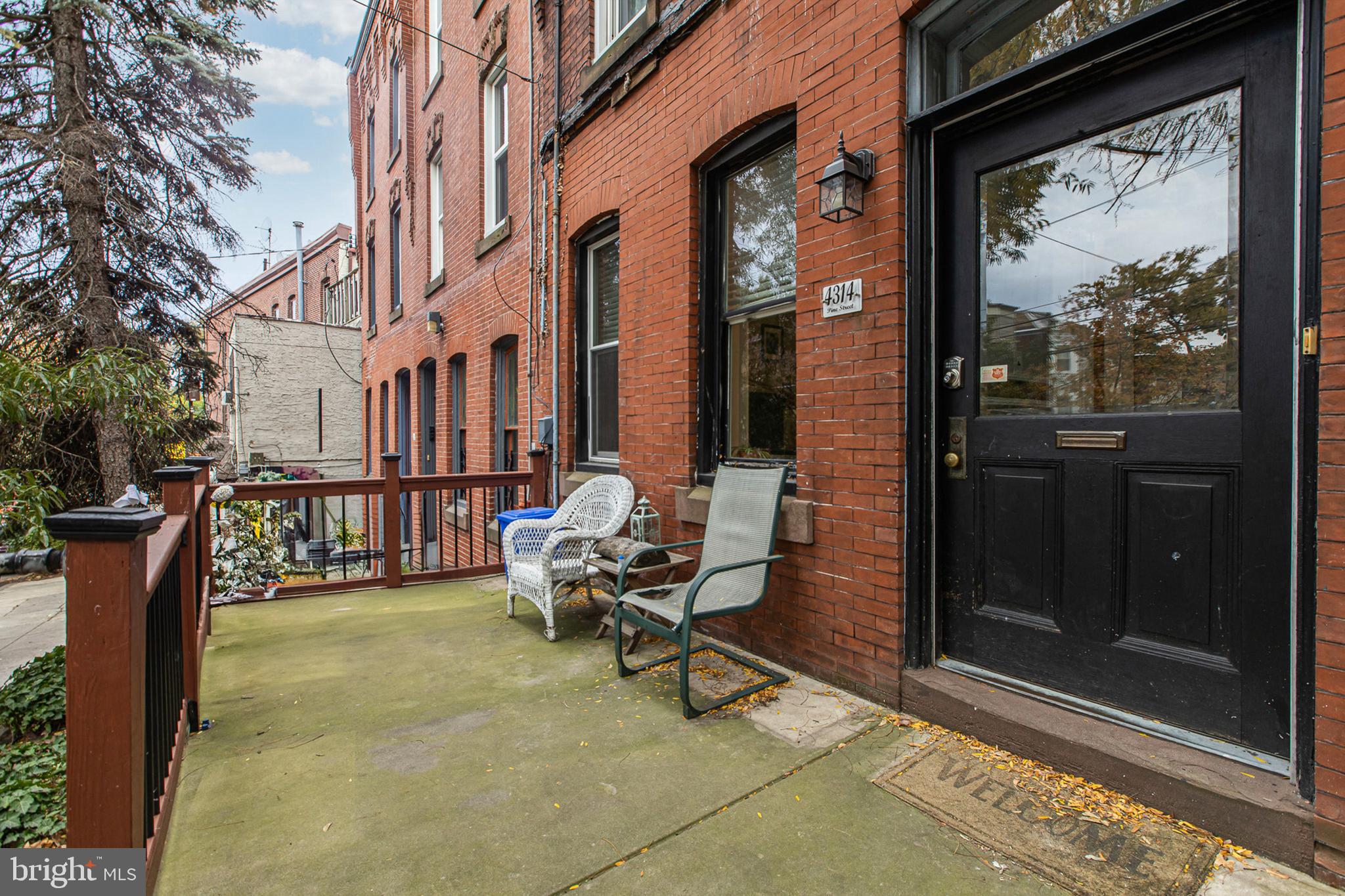 SPRUCE HILL - Residential