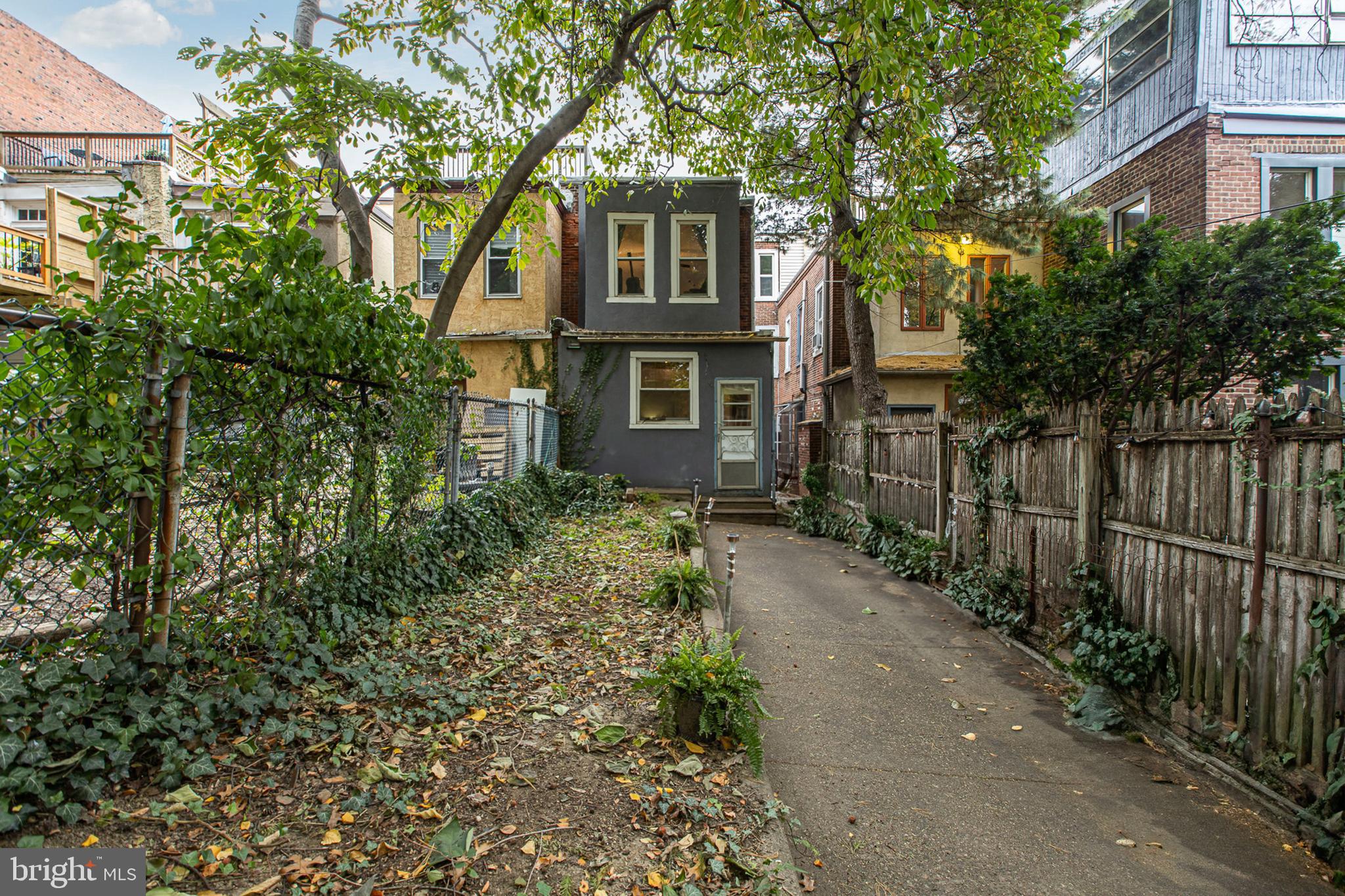 SPRUCE HILL - Residential