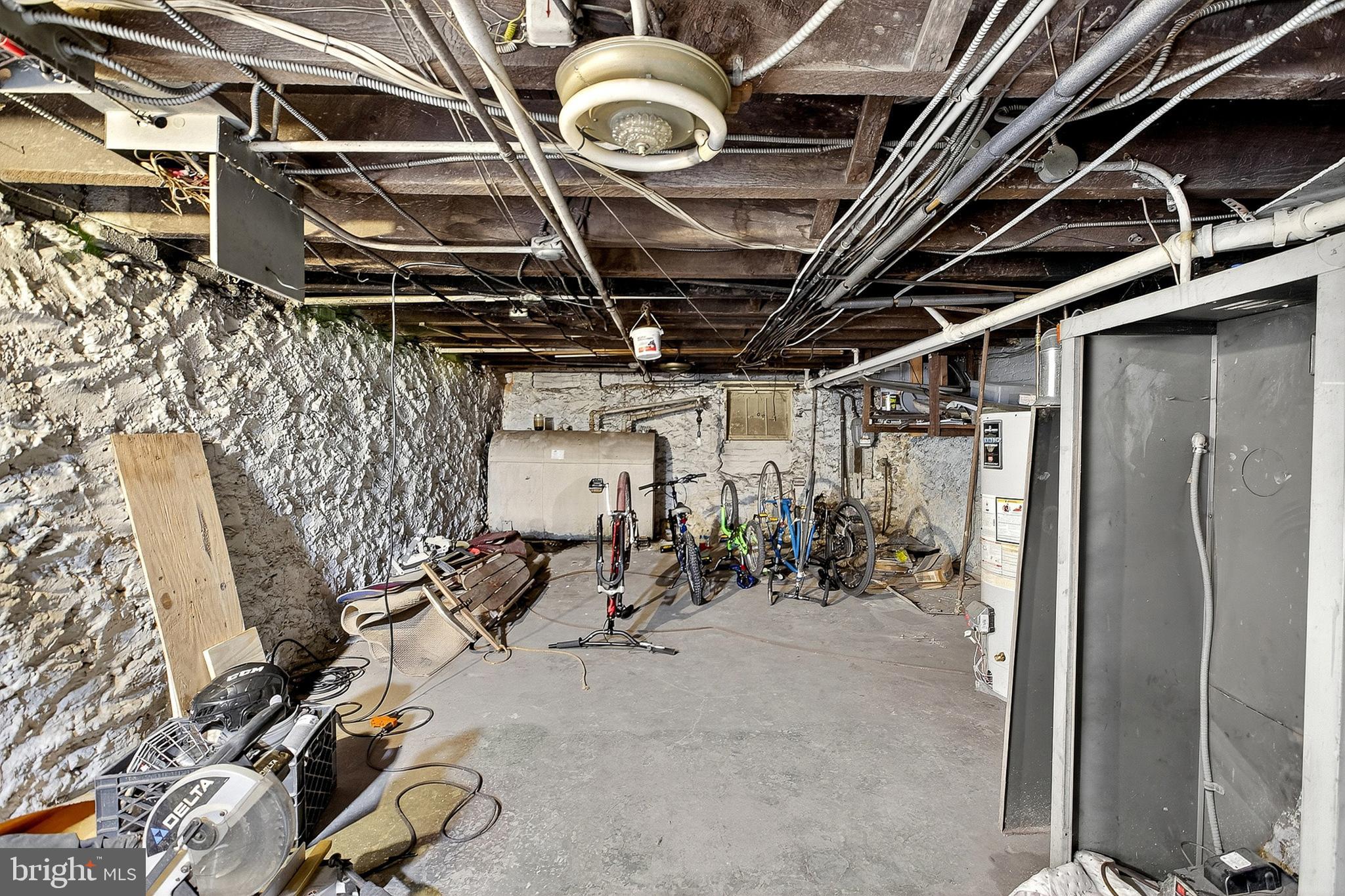 SPRUCE HILL - Residential