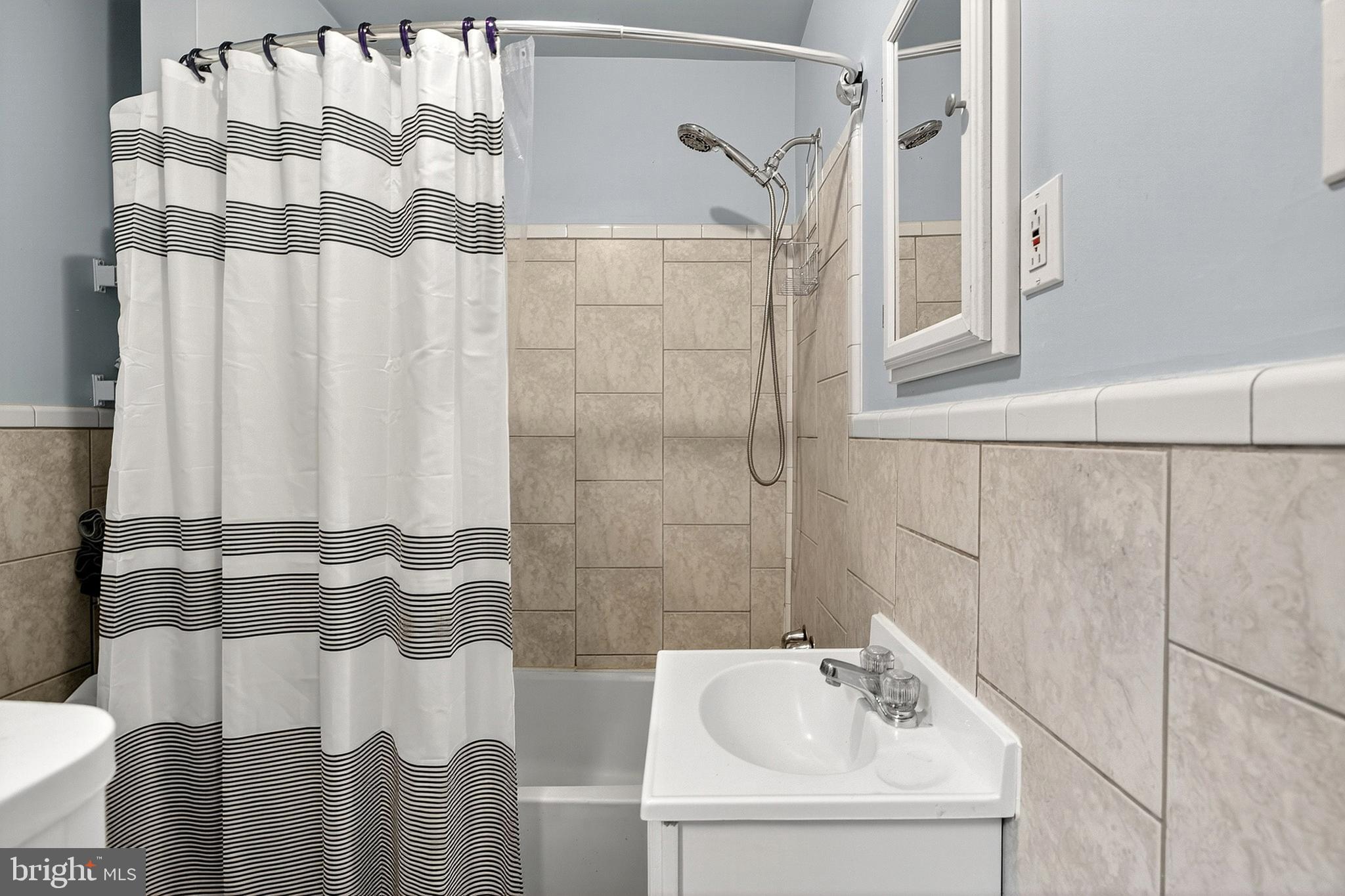 SPRUCE HILL - Residential