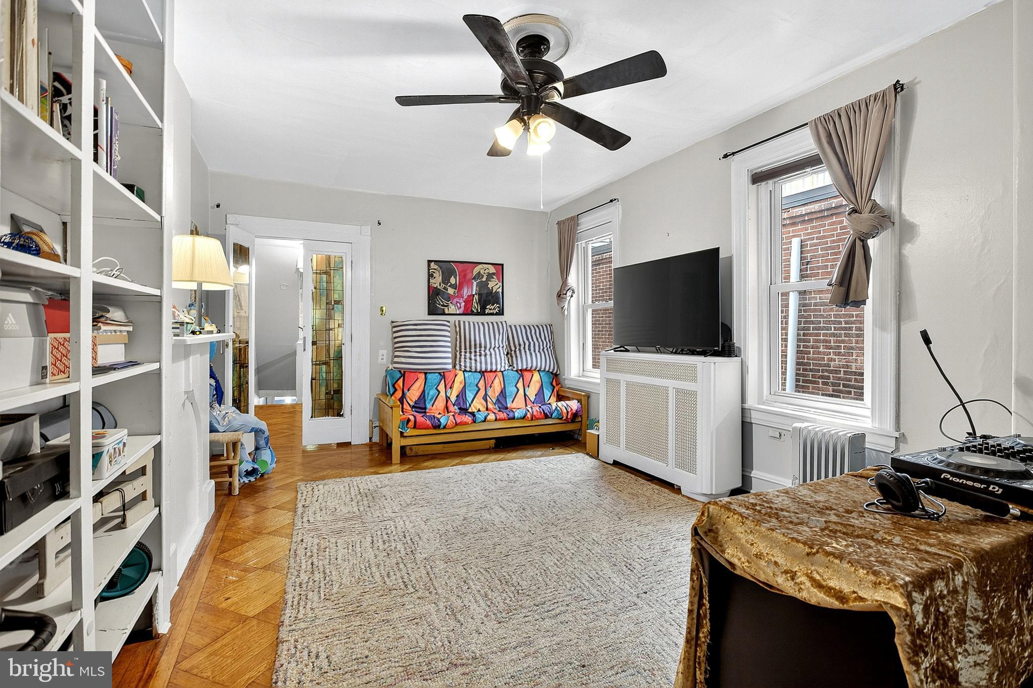 SPRUCE HILL - Residential