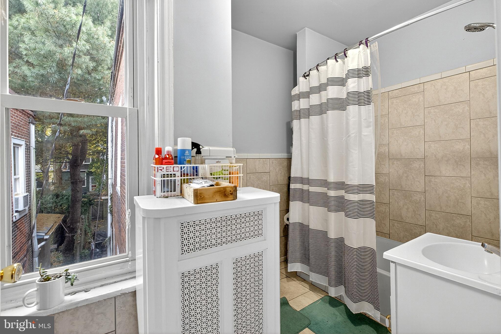 SPRUCE HILL - Residential