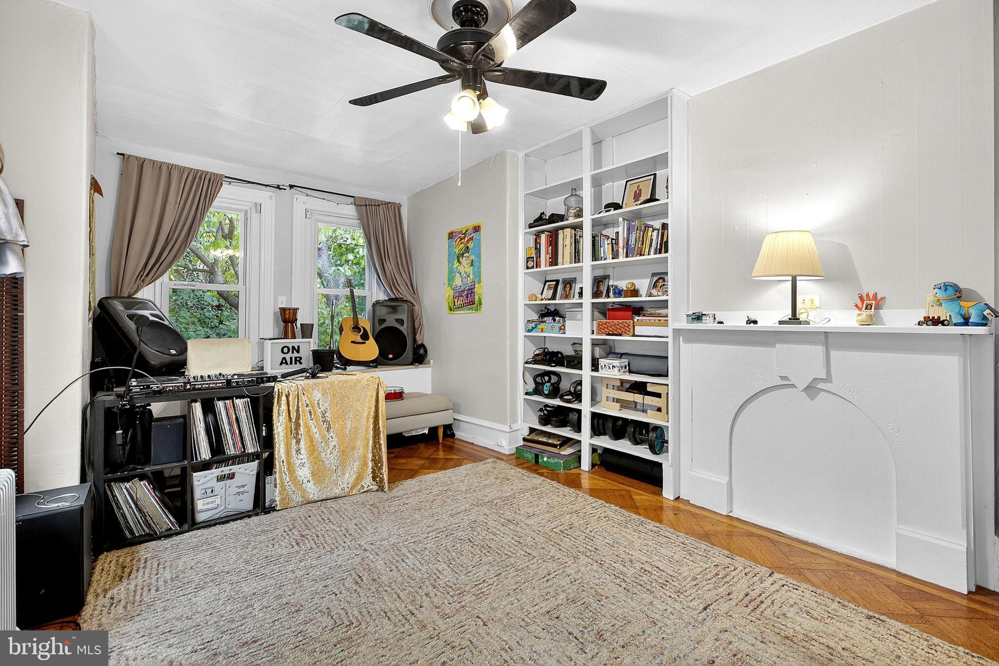 SPRUCE HILL - Residential