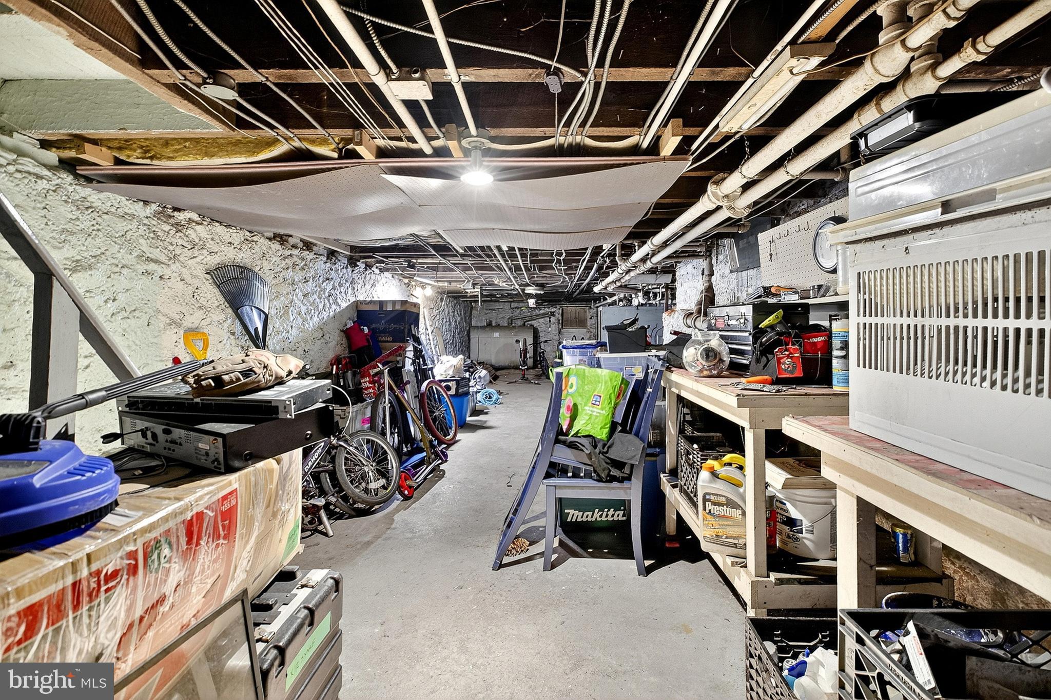 SPRUCE HILL - Residential