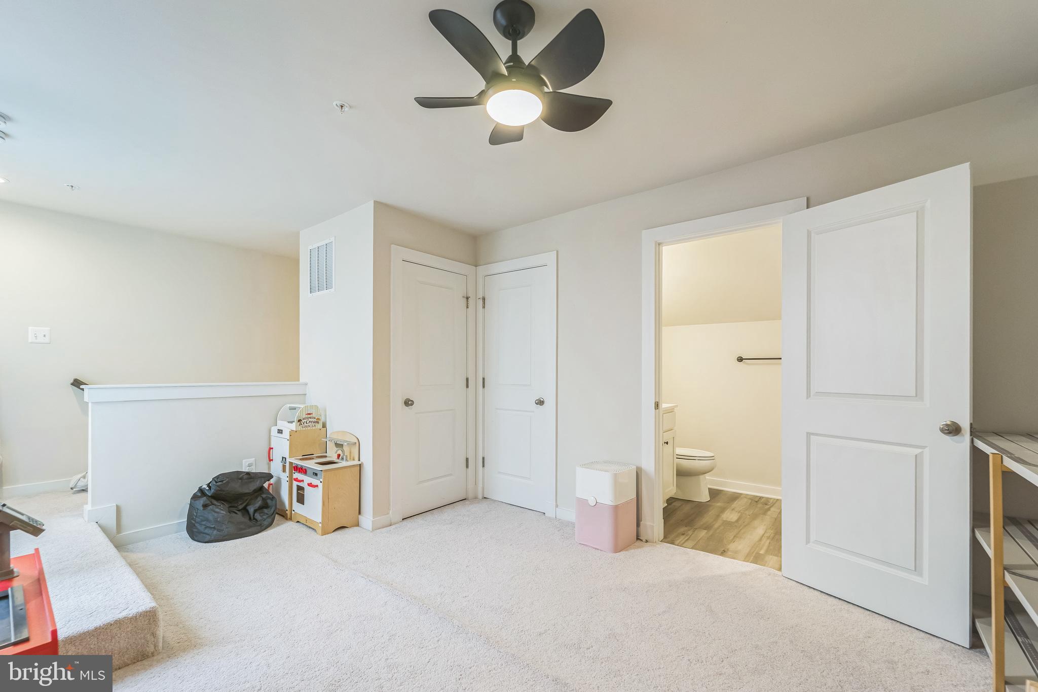 VILLAGES OF URBANA - Residential Lease