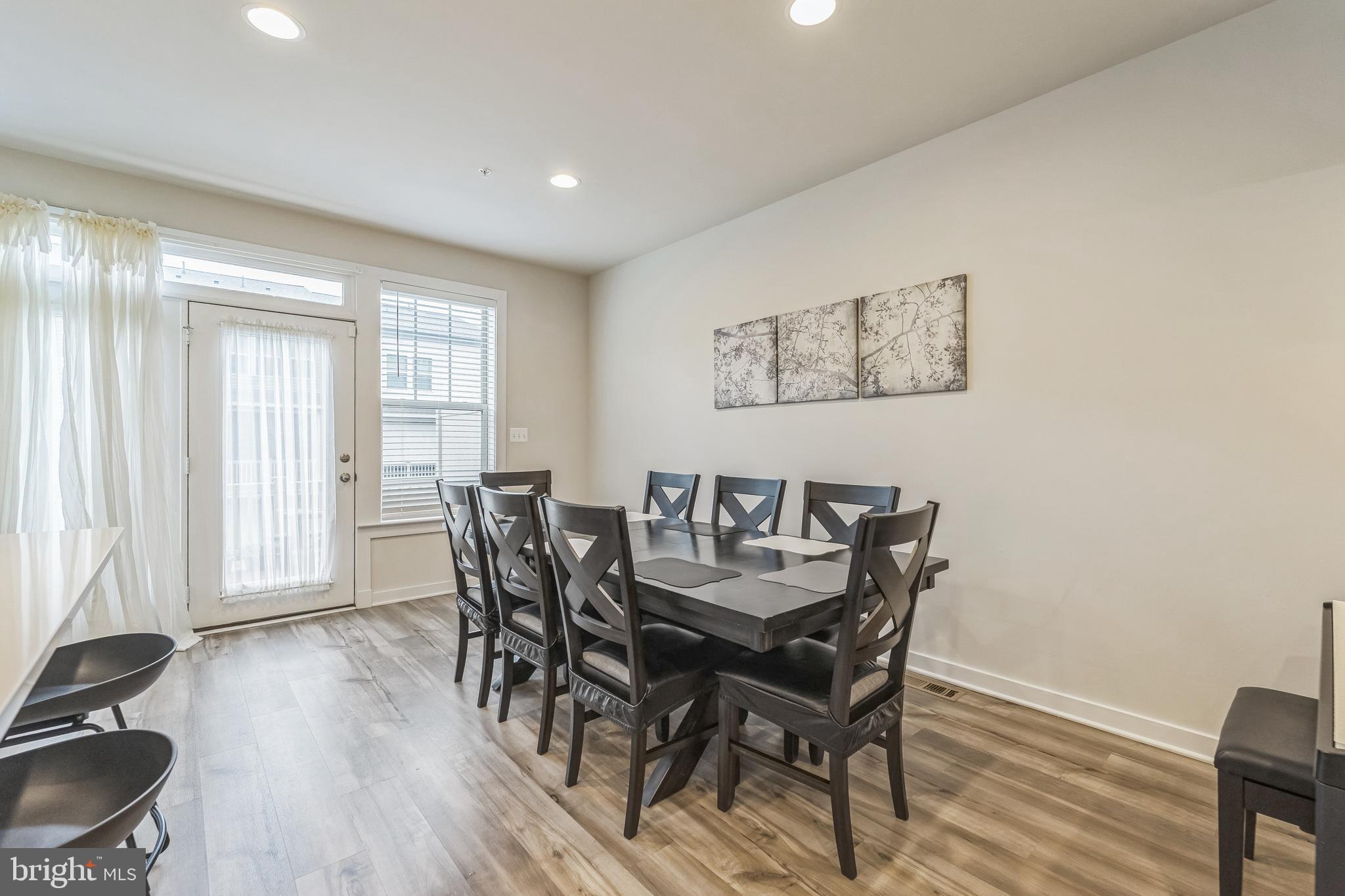 VILLAGES OF URBANA - Residential Lease