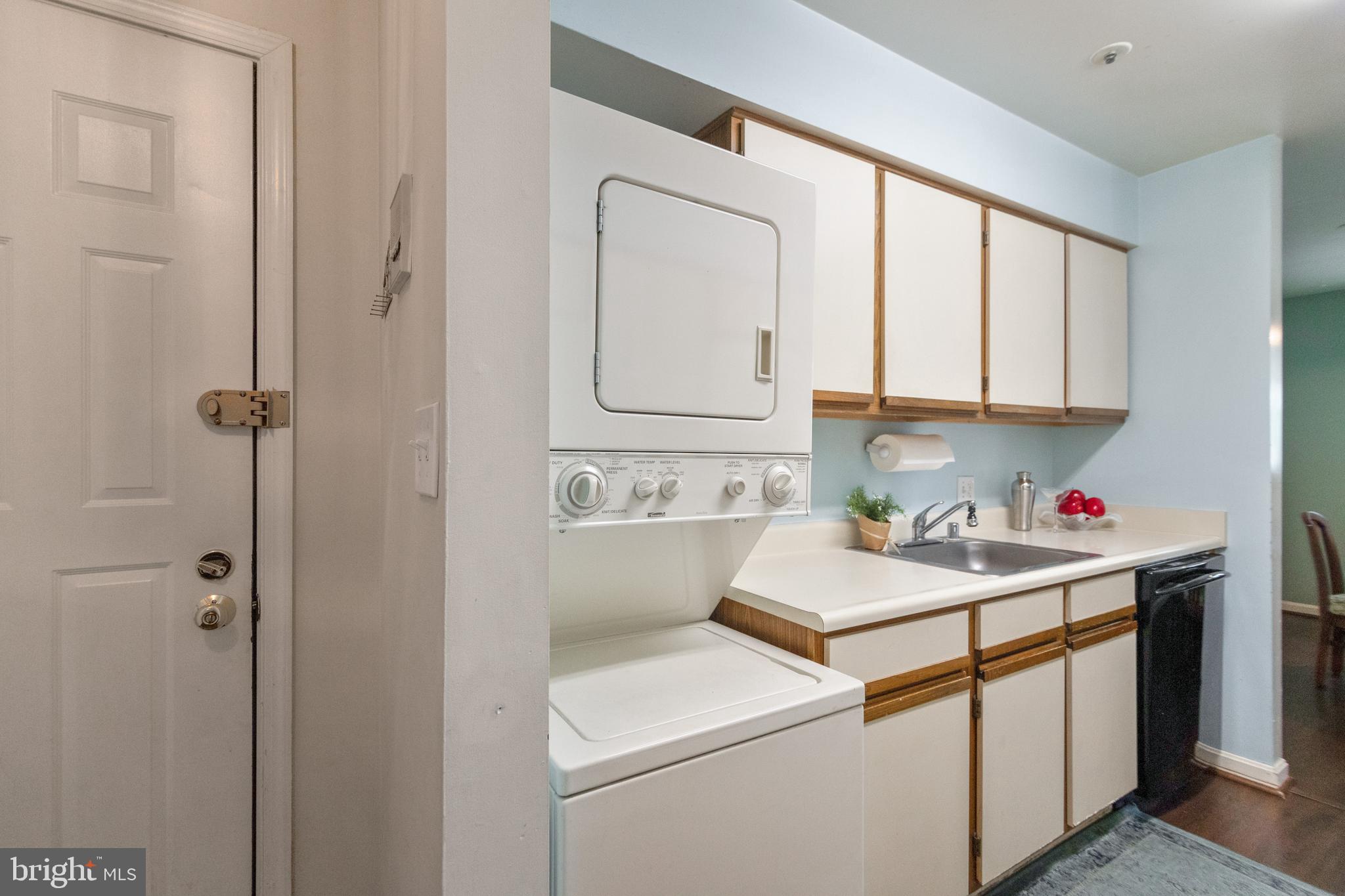 VILLAGE OF MONTGOMERY RUN - Residential