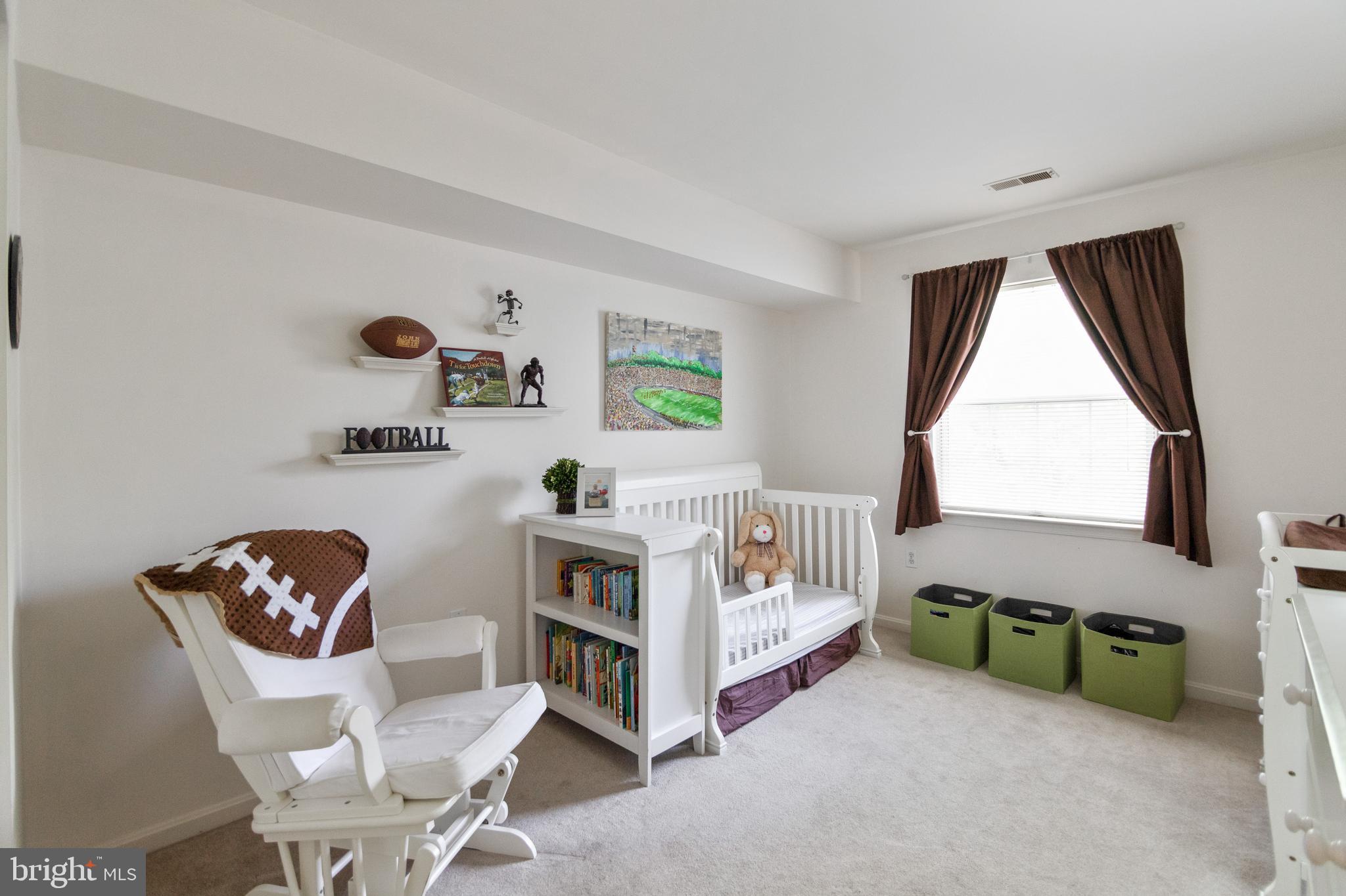 VILLAGE OF MONTGOMERY RUN - Residential