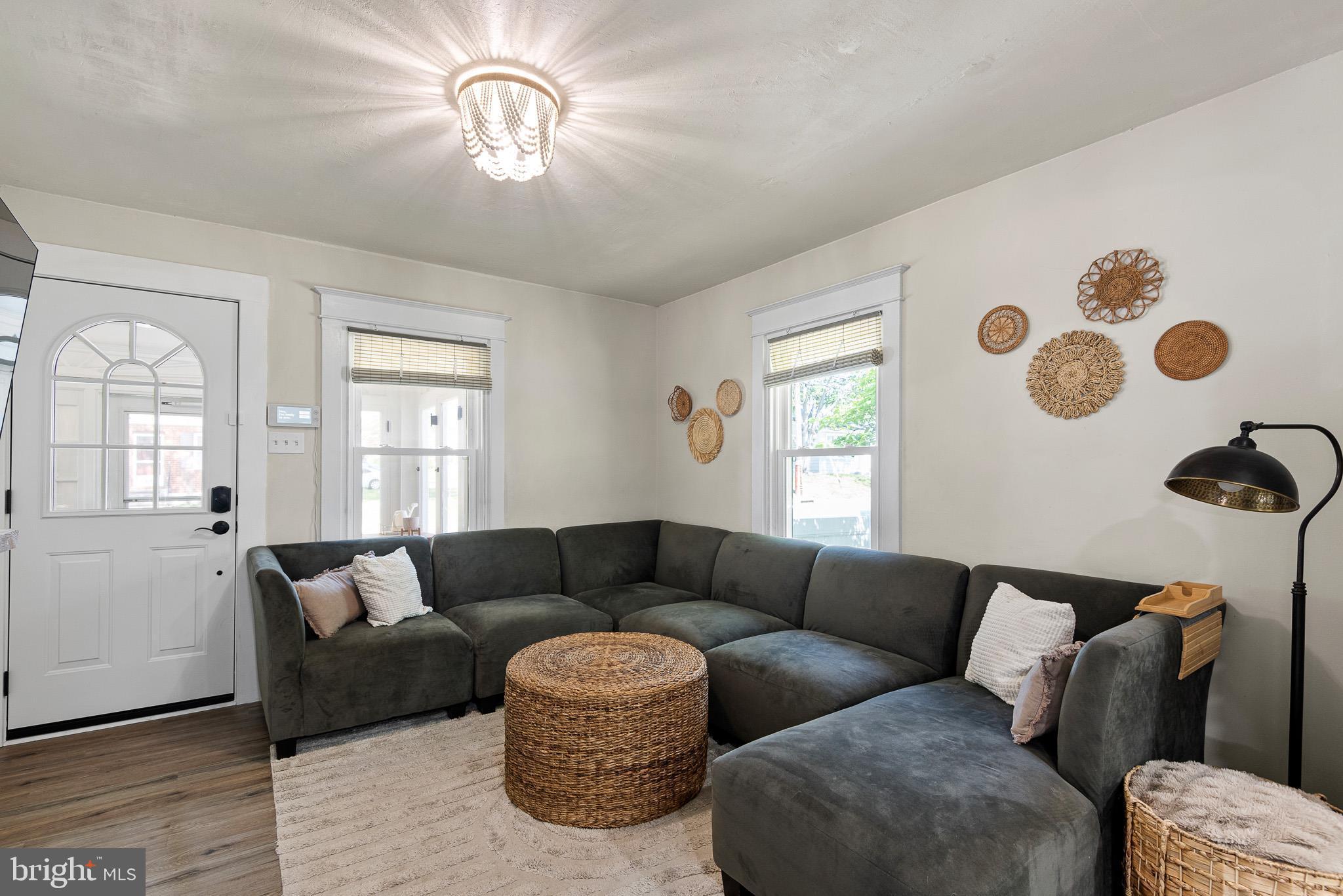 300 S COLONIAL AVENUE