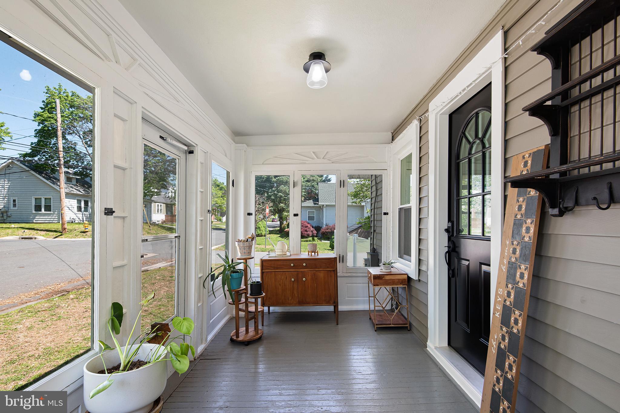 300 S COLONIAL AVENUE