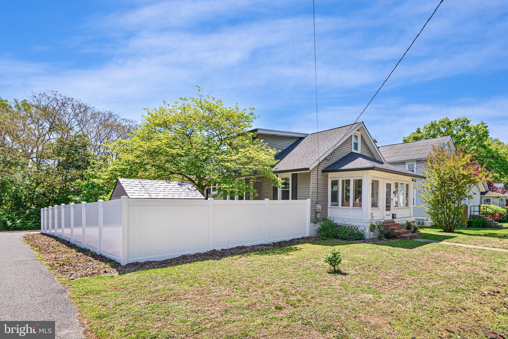 300 S COLONIAL AVENUE