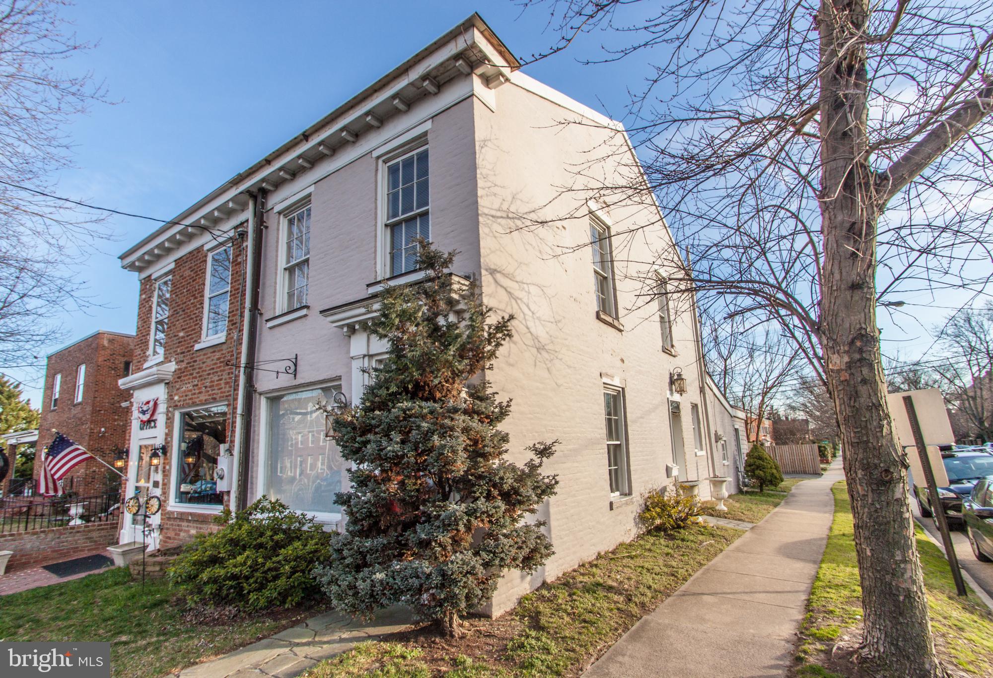 OLD TOWN ALEXANDRIA - Residential