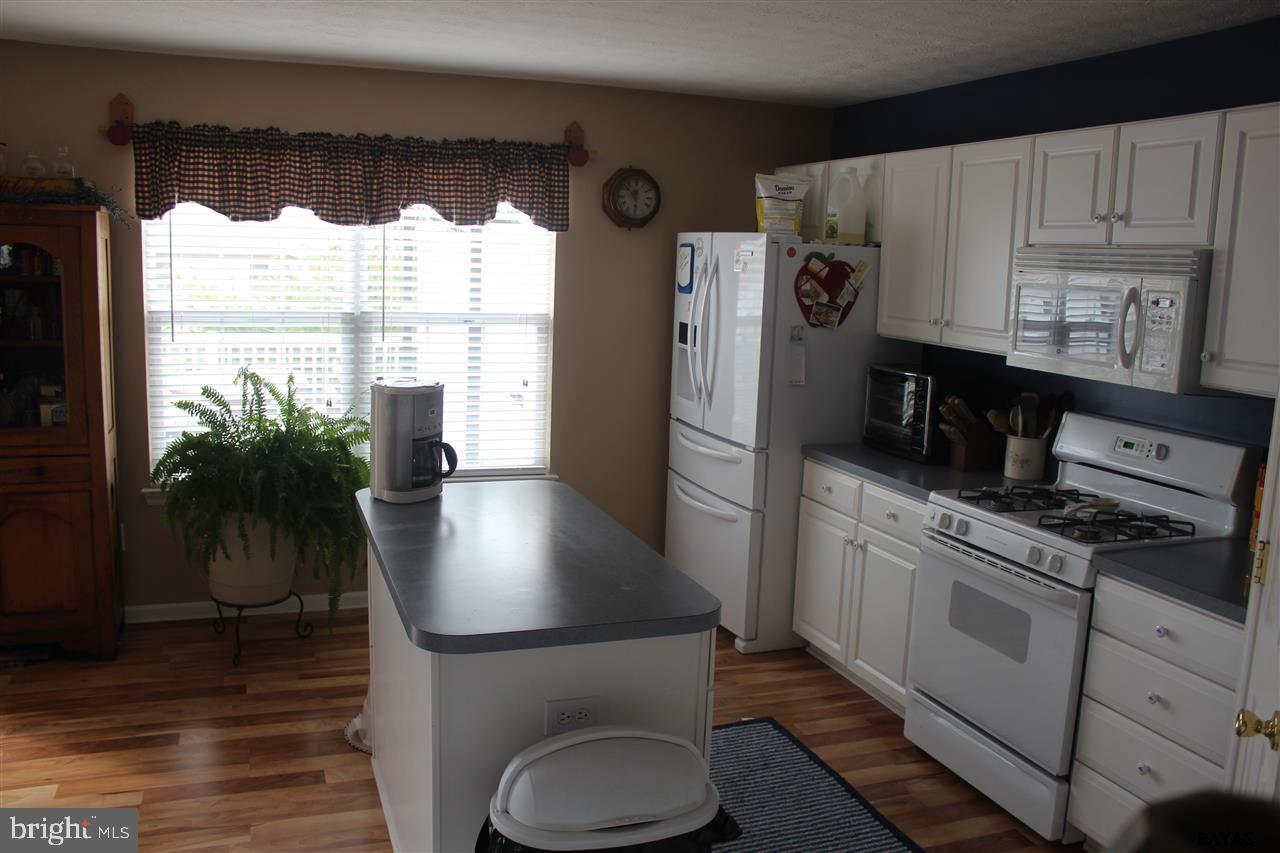 PRESIDENTIAL HEIGHTS - Residential