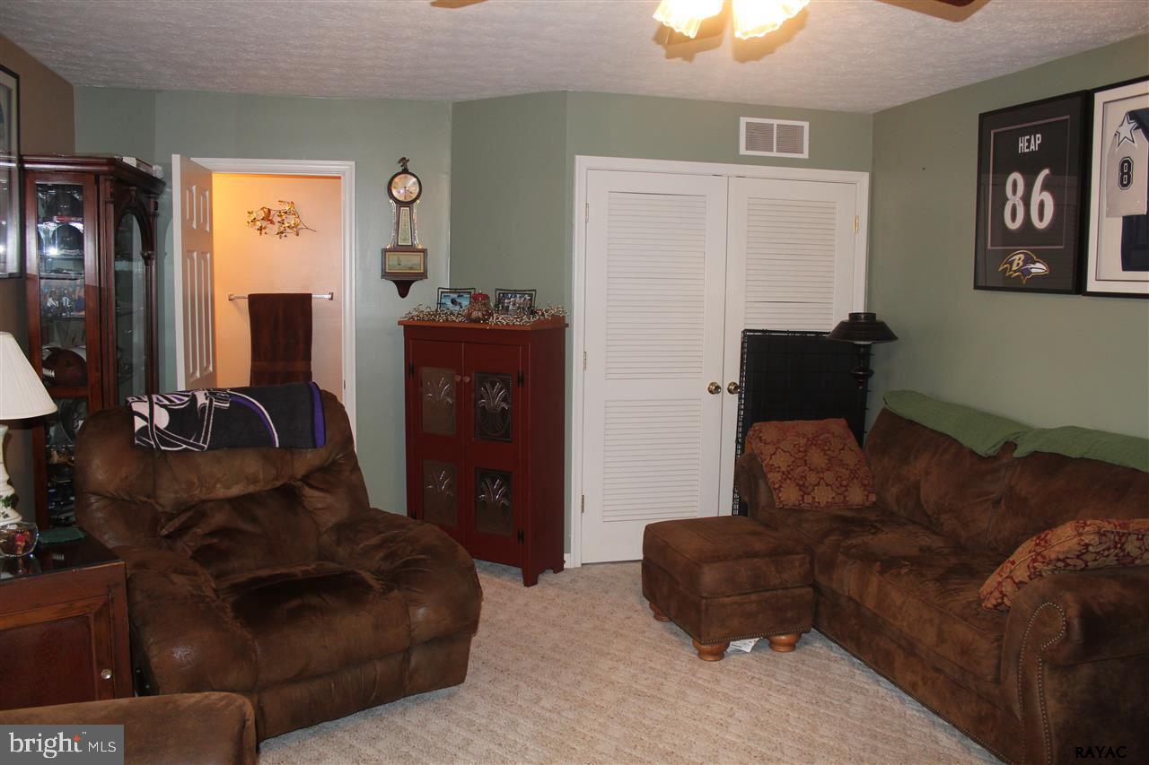 PRESIDENTIAL HEIGHTS - Residential