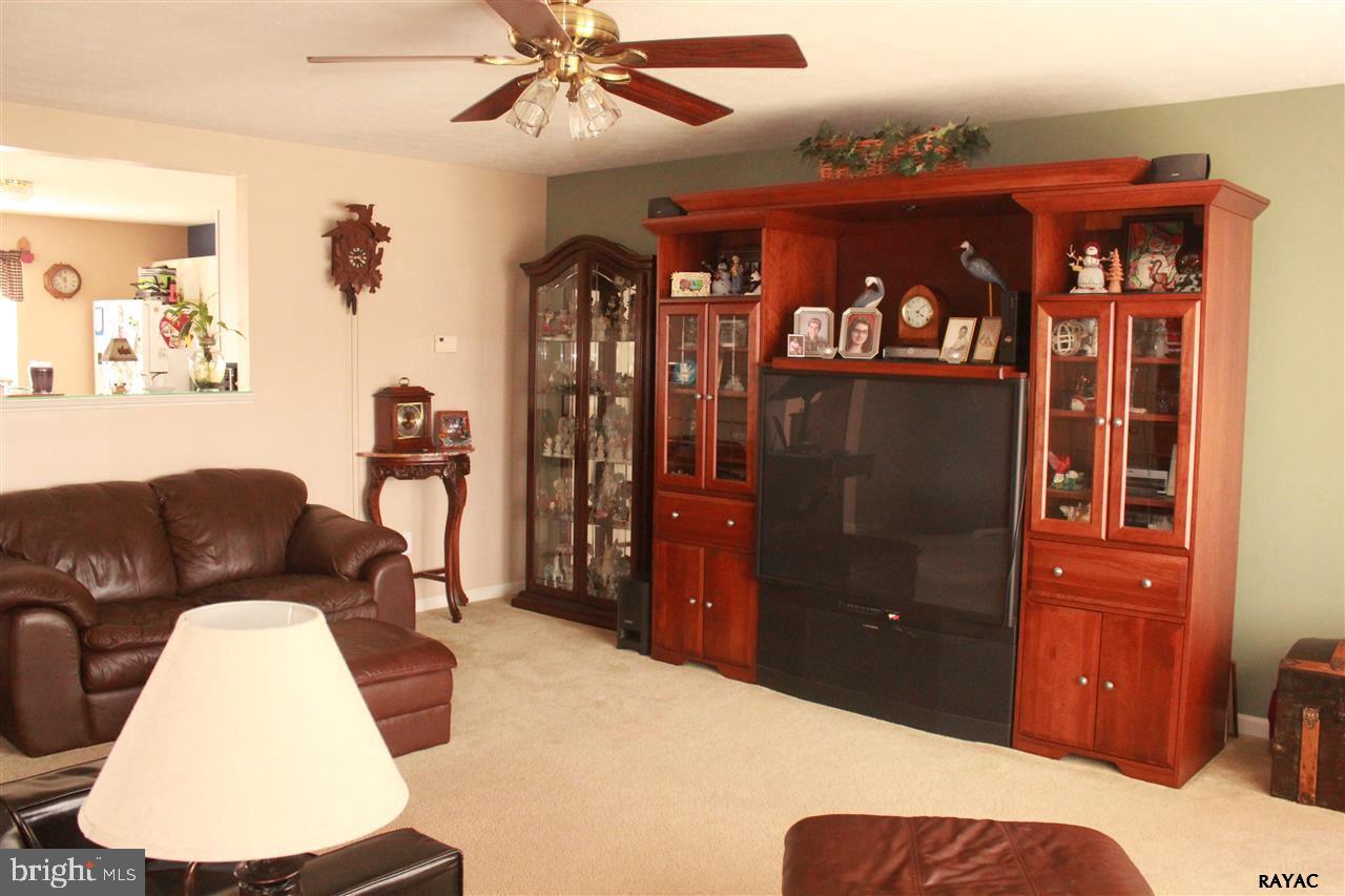 PRESIDENTIAL HEIGHTS - Residential