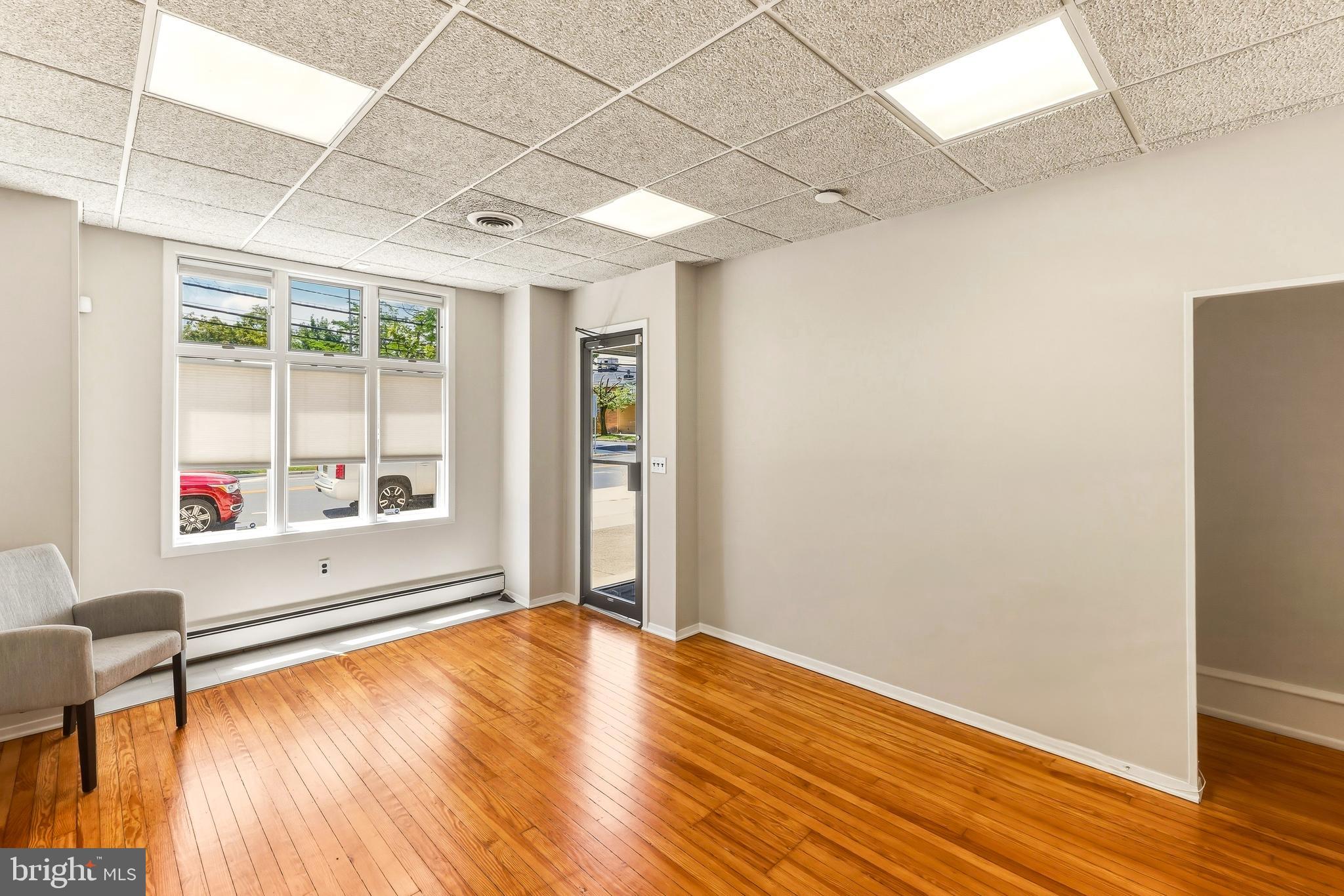 47 E KINGS HIGHWAY