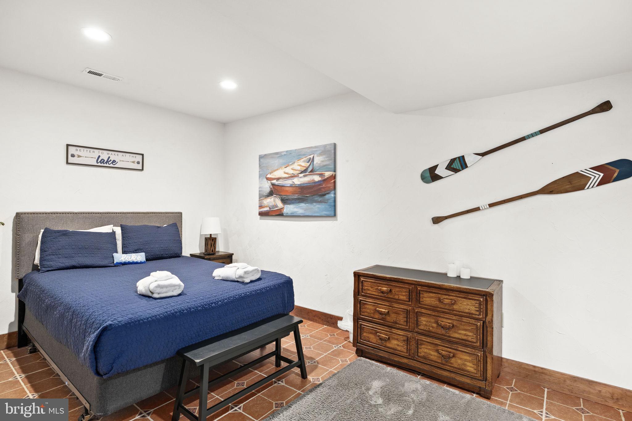 MYSTIC POINTE - Residential