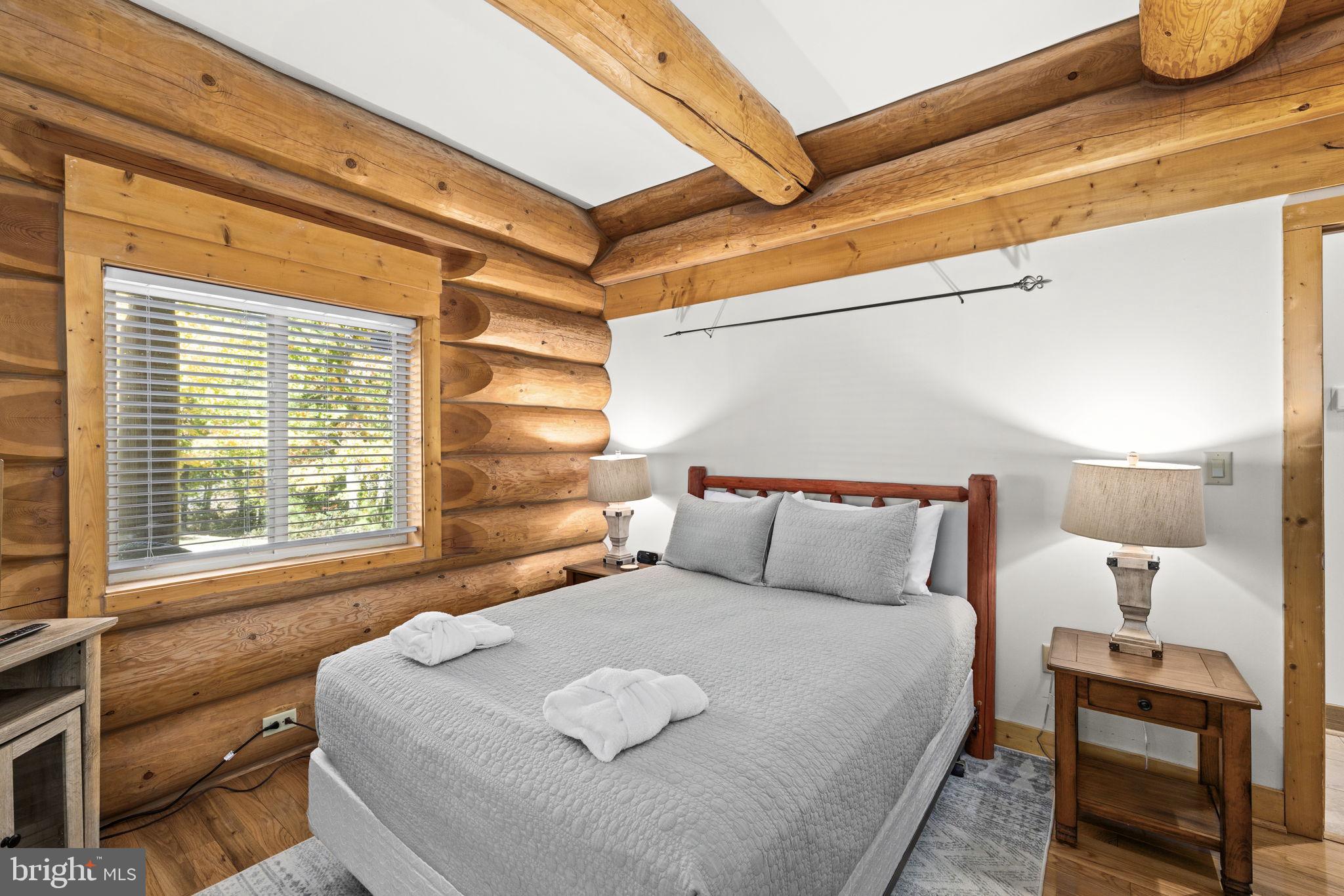 MYSTIC POINTE - Residential