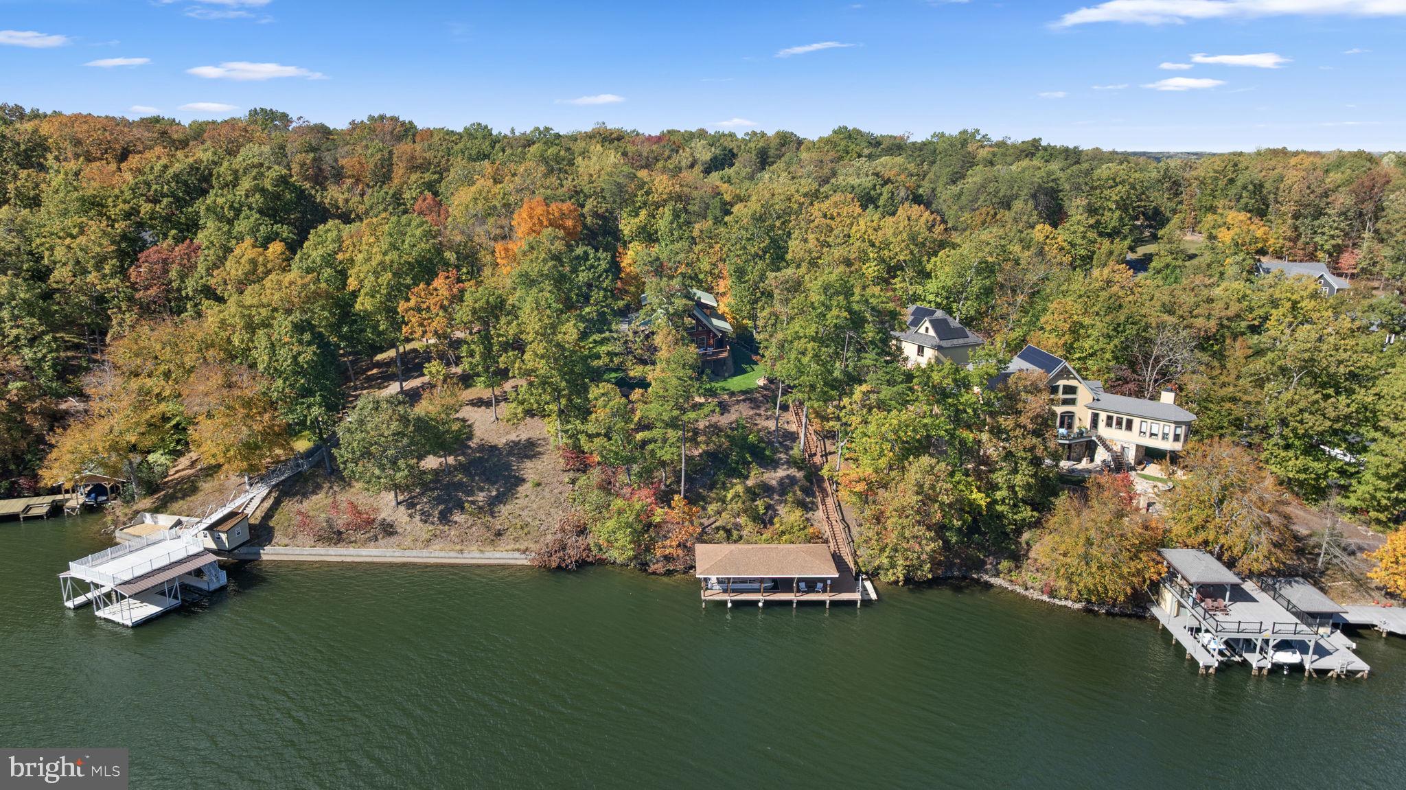 MYSTIC POINTE - Residential