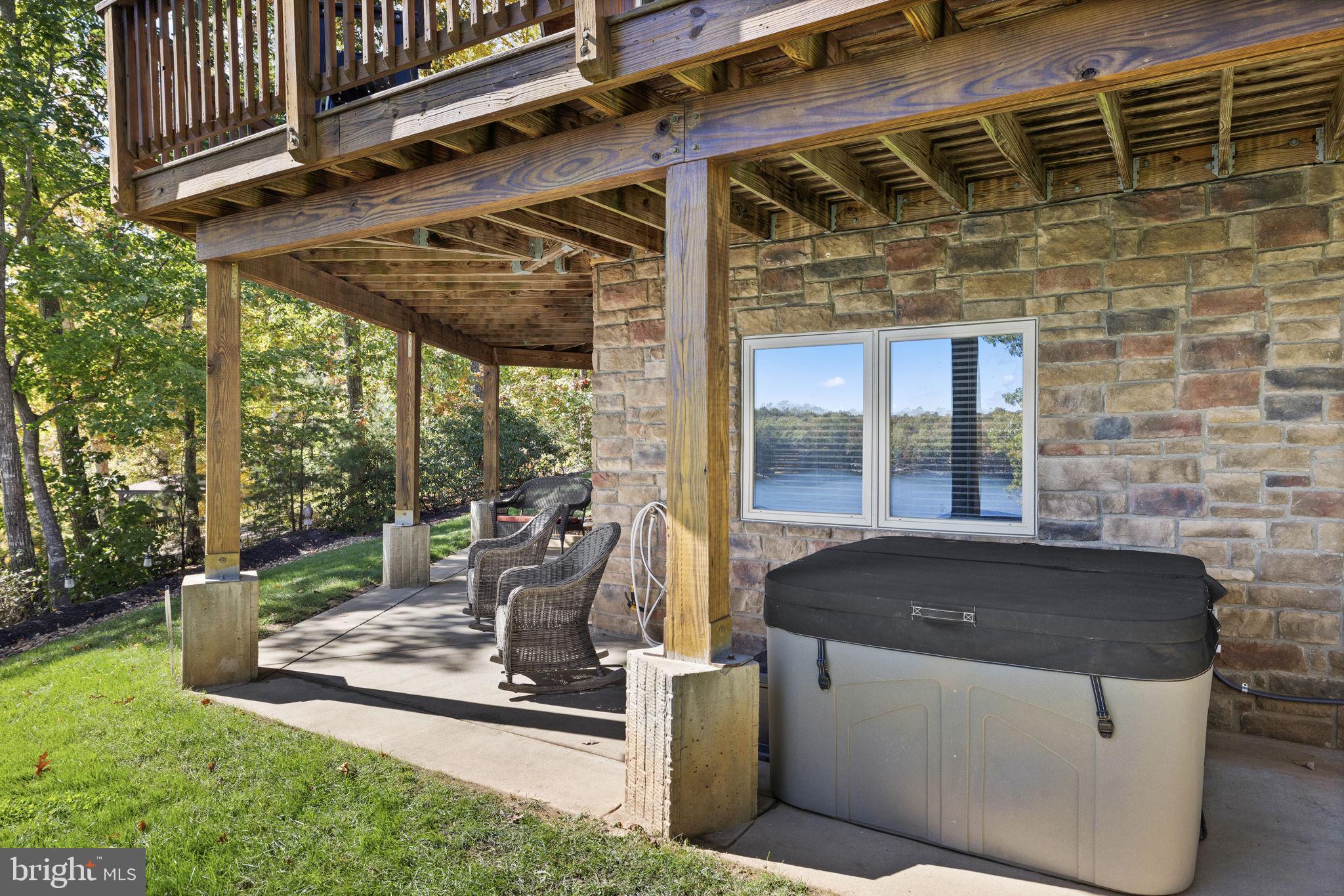 MYSTIC POINTE - Residential