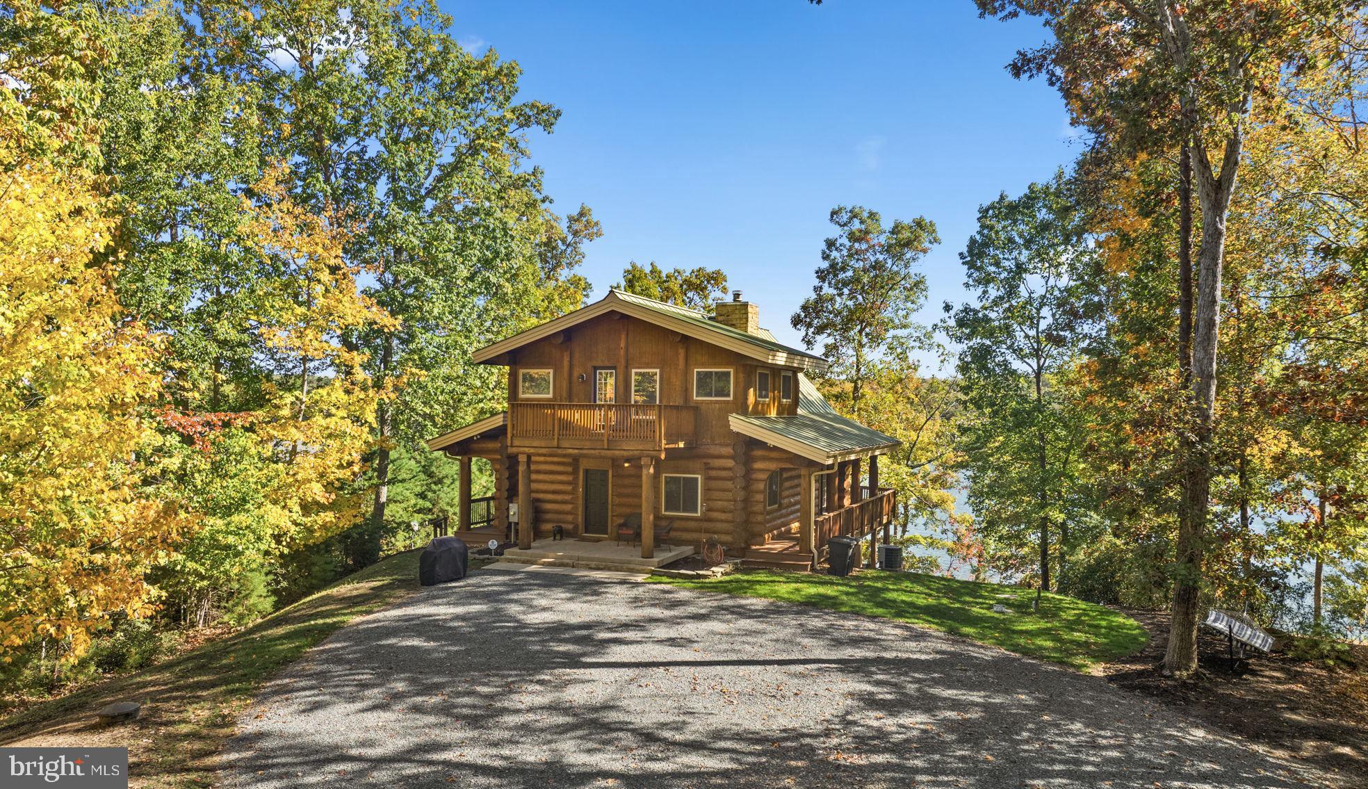 MYSTIC POINTE - Residential