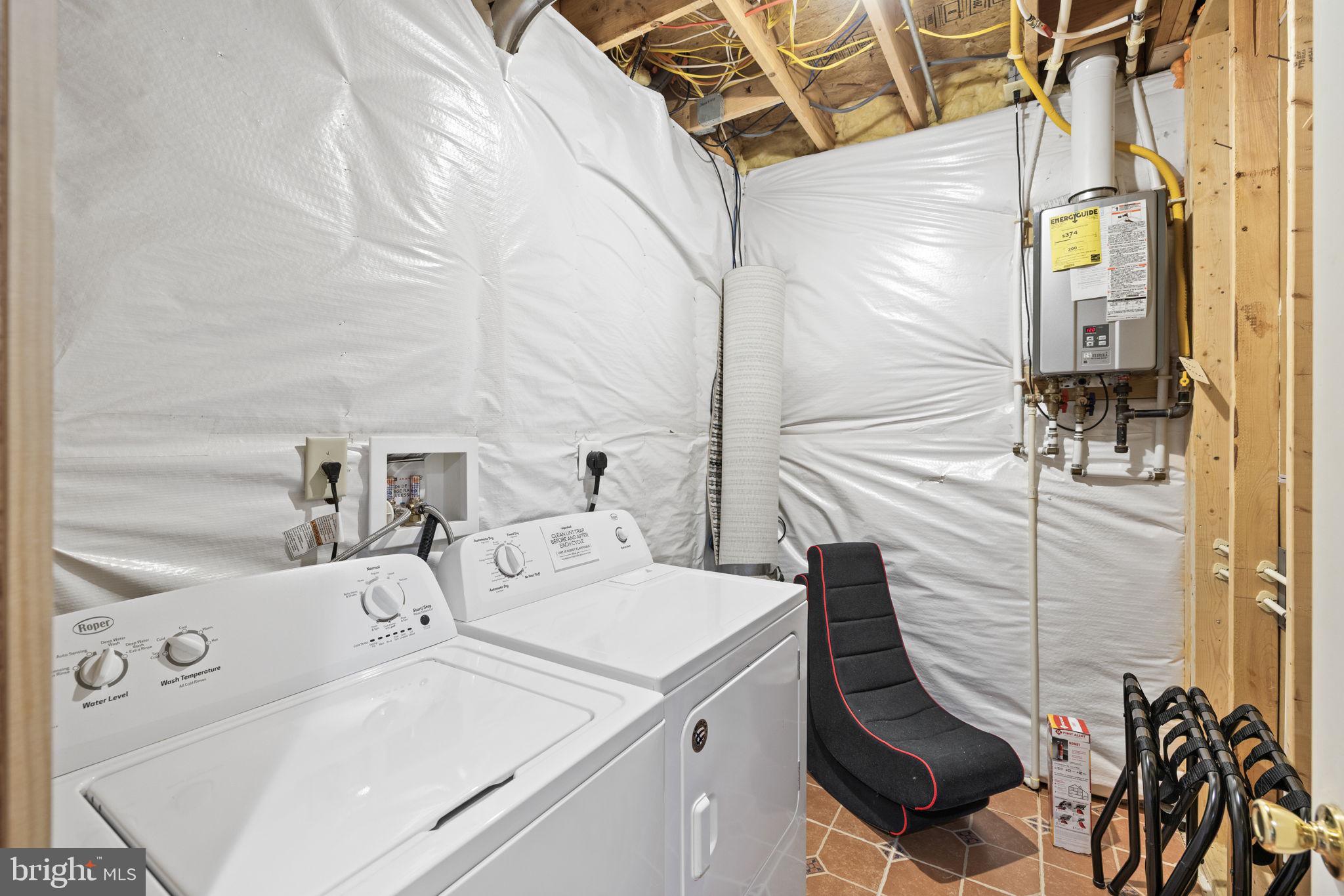 MYSTIC POINTE - Residential