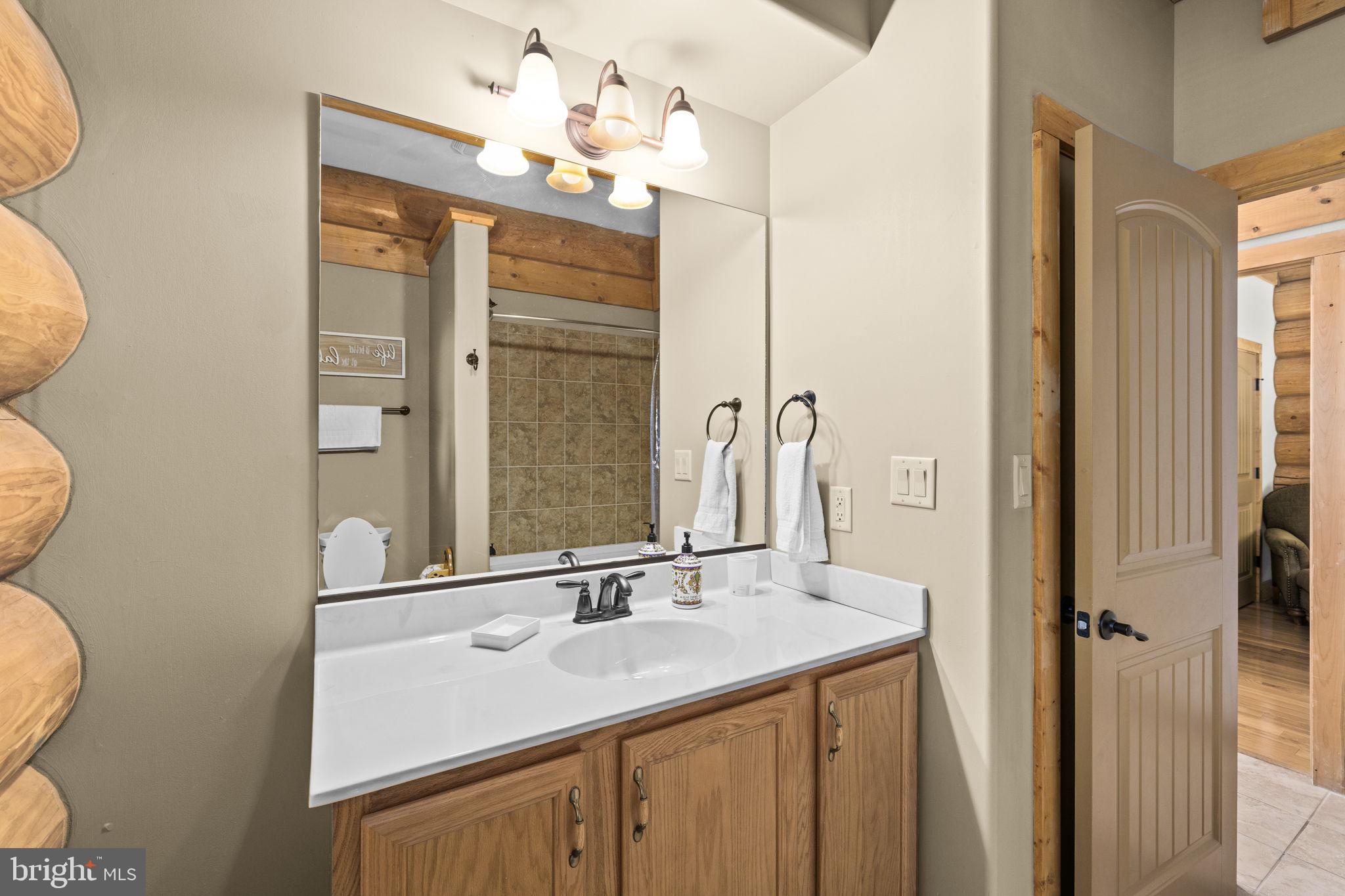 MYSTIC POINTE - Residential