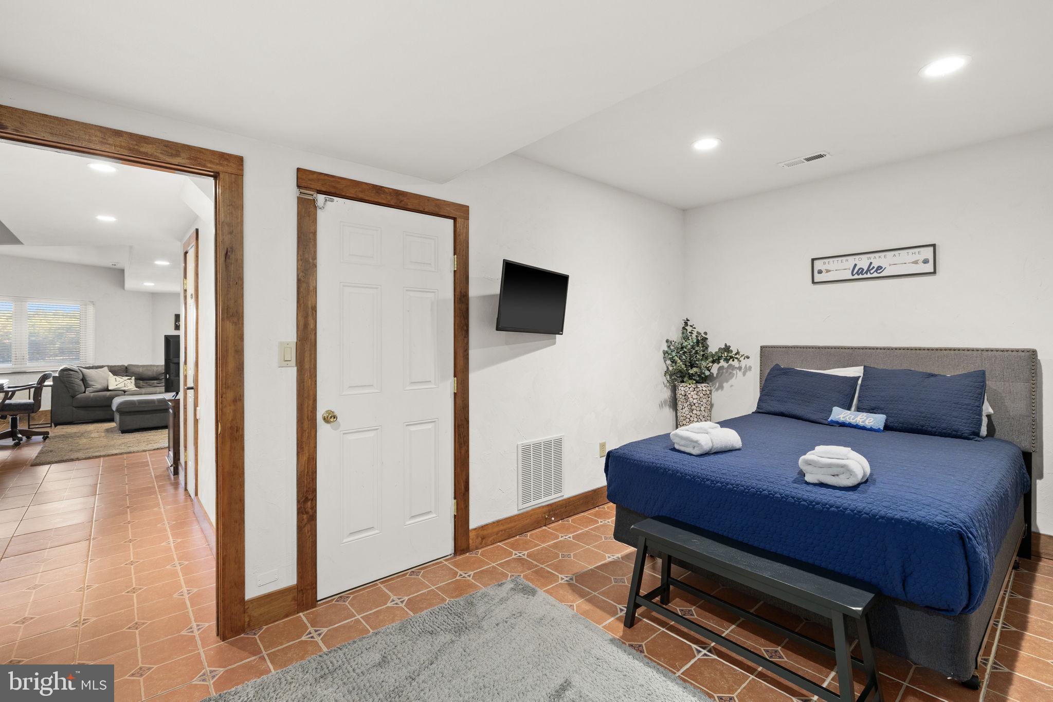 MYSTIC POINTE - Residential