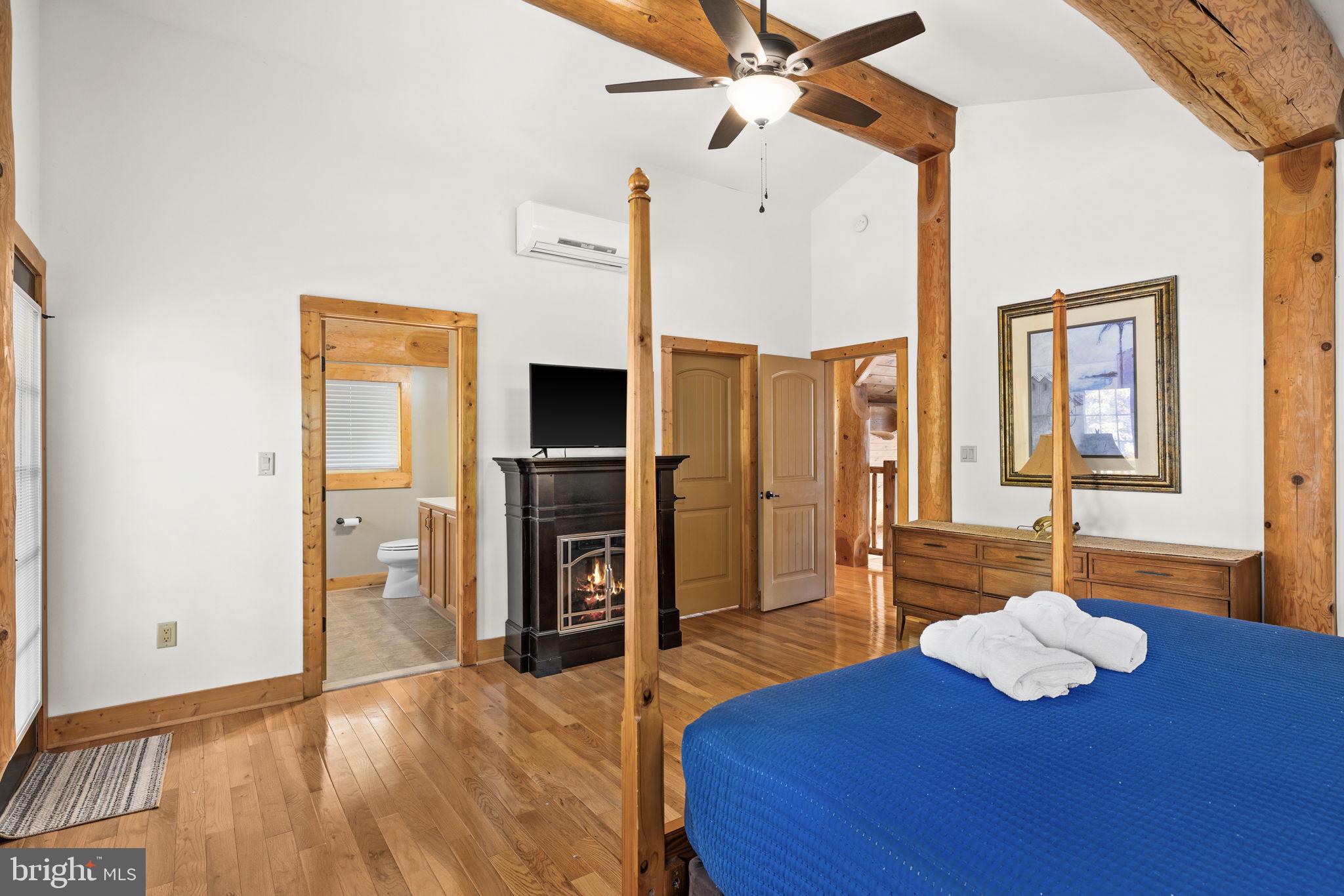 MYSTIC POINTE - Residential