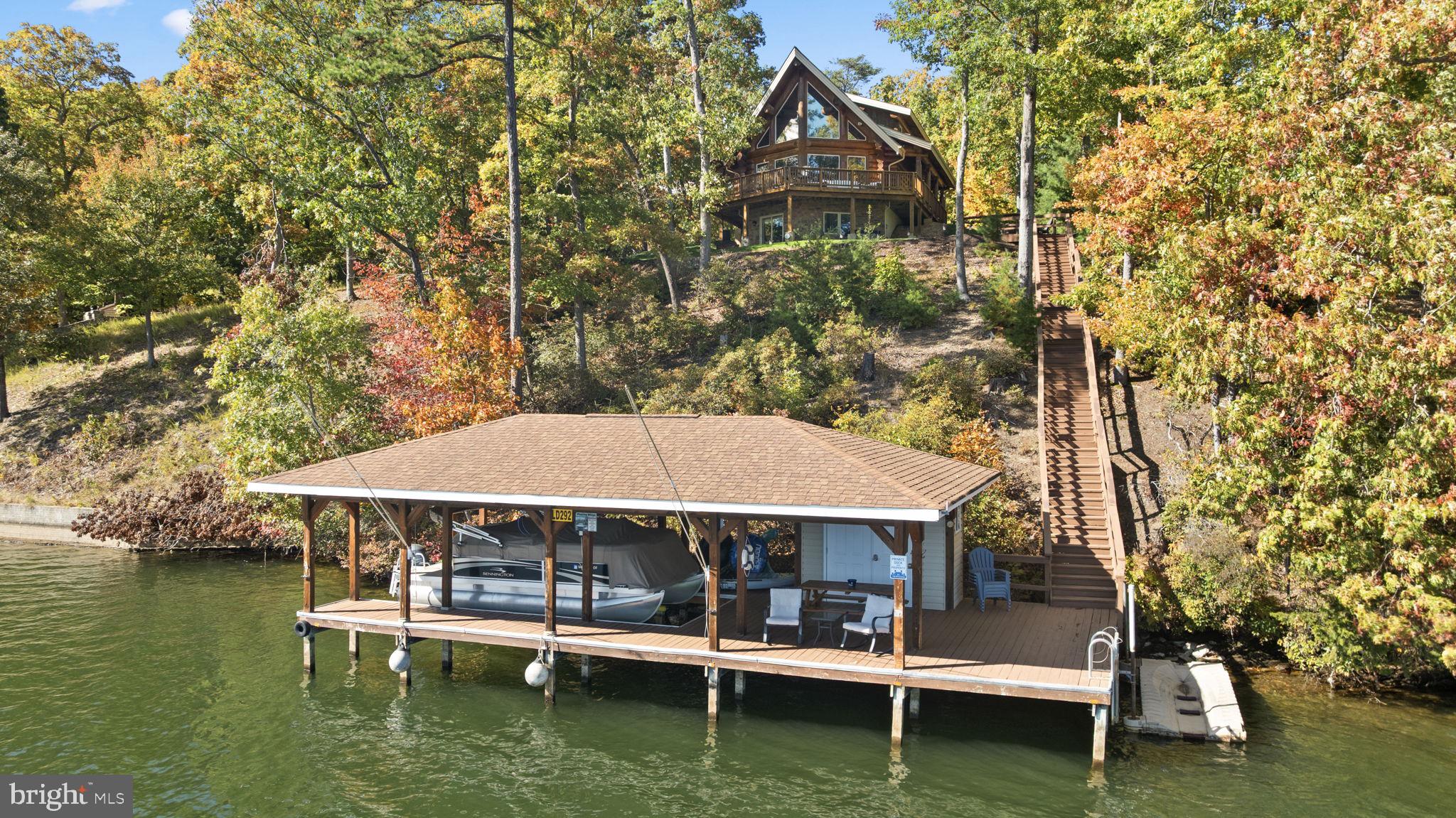 MYSTIC POINTE - Residential