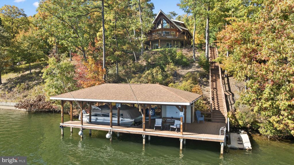 Photo of 1132 Mitchell Point Road, MINERAL, VA 23117 (MLS # VALA2008762)