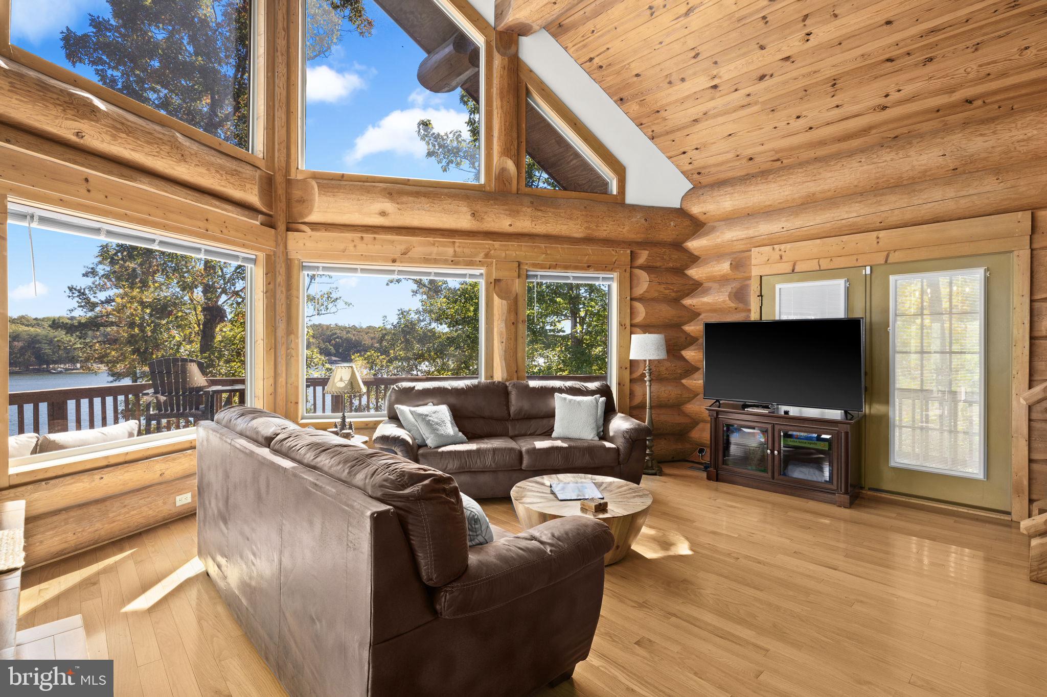 MYSTIC POINTE - Residential