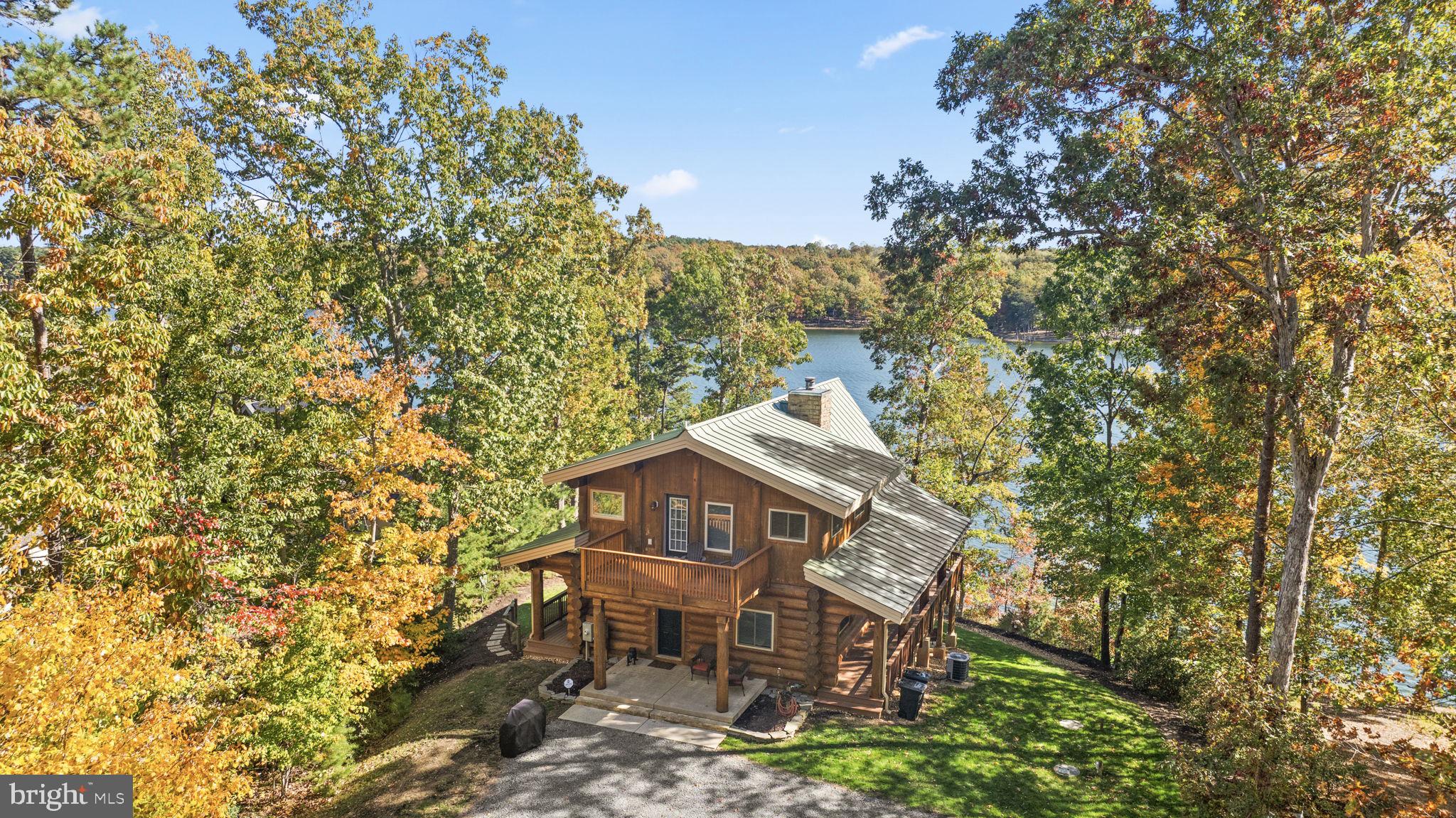 MYSTIC POINTE - Residential