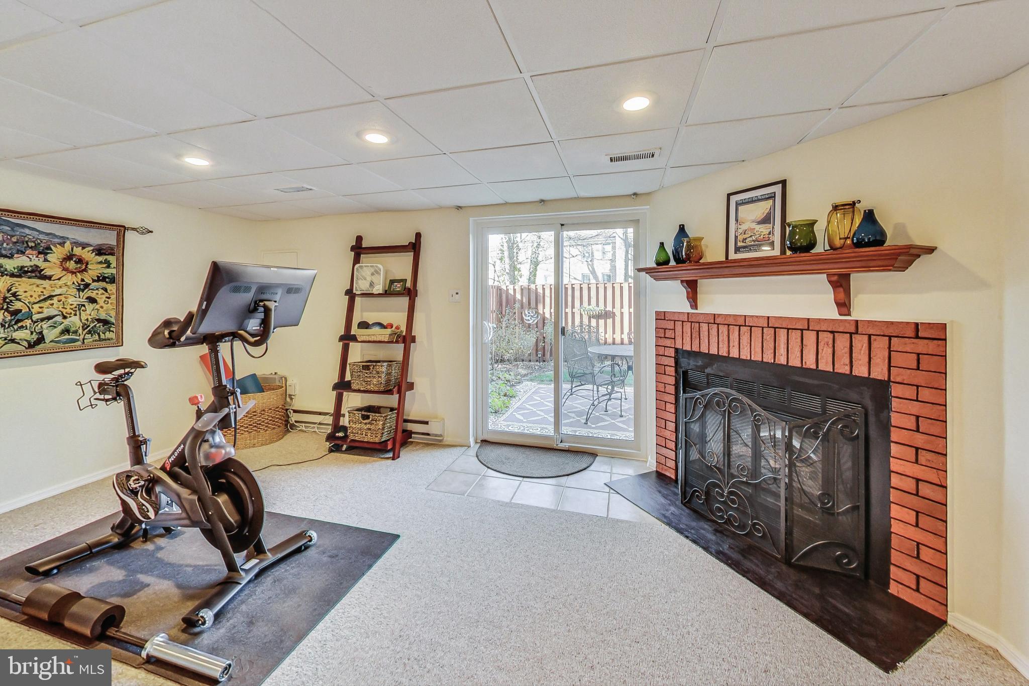 MARBLE HILL - Residential