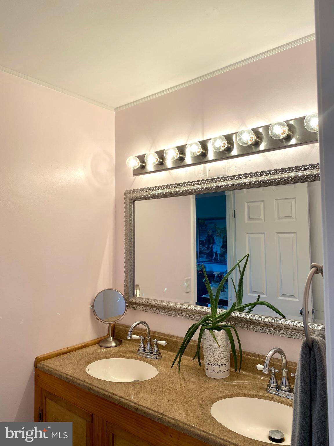 EASTLAKE ESTATES - Residential