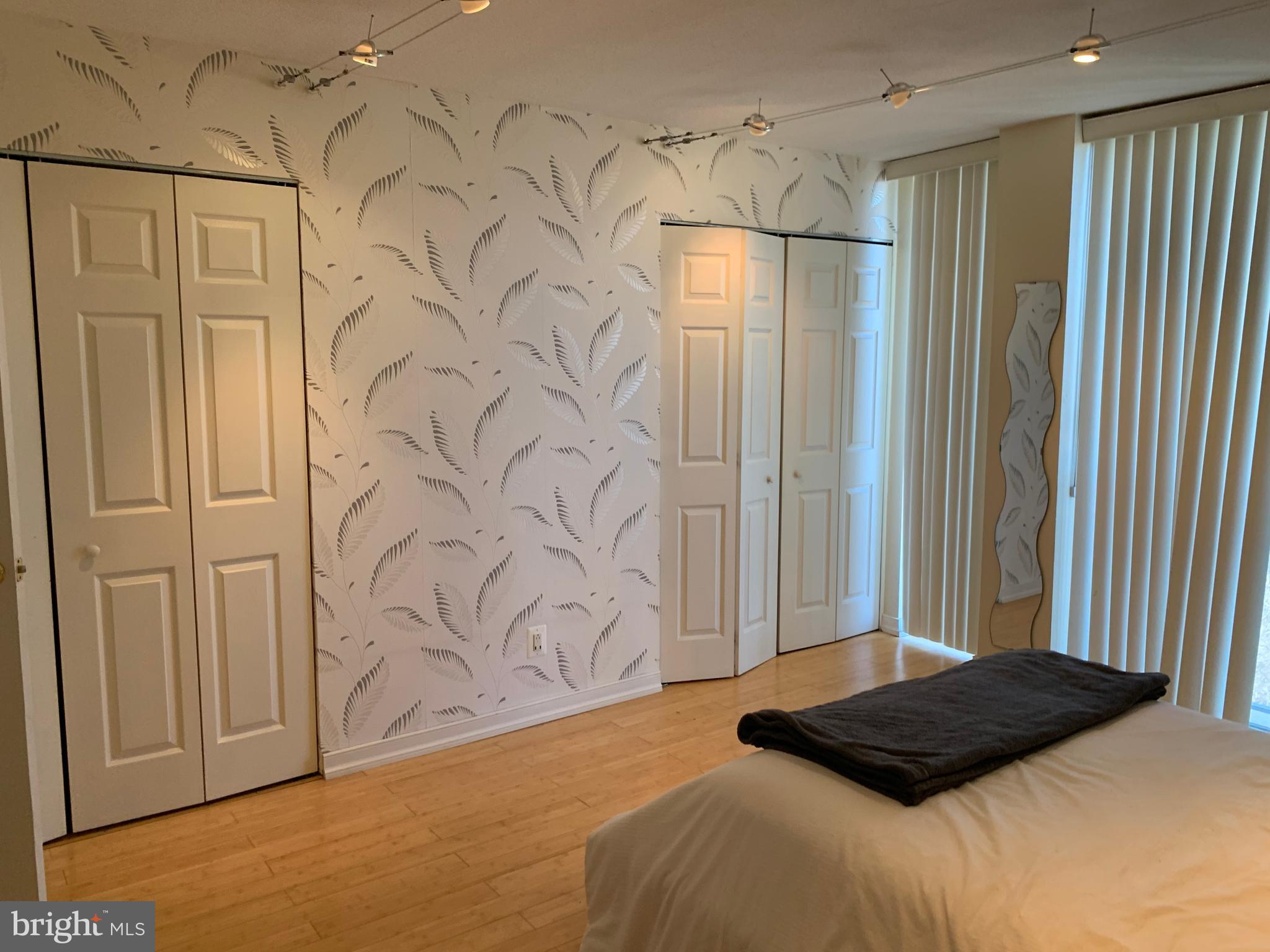 THE CARLTON - Residential