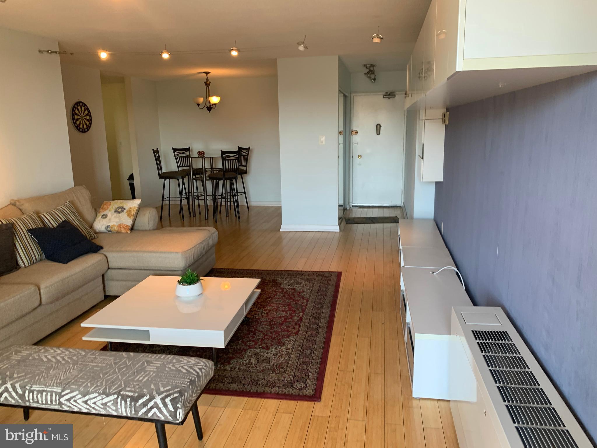 THE CARLTON - Residential