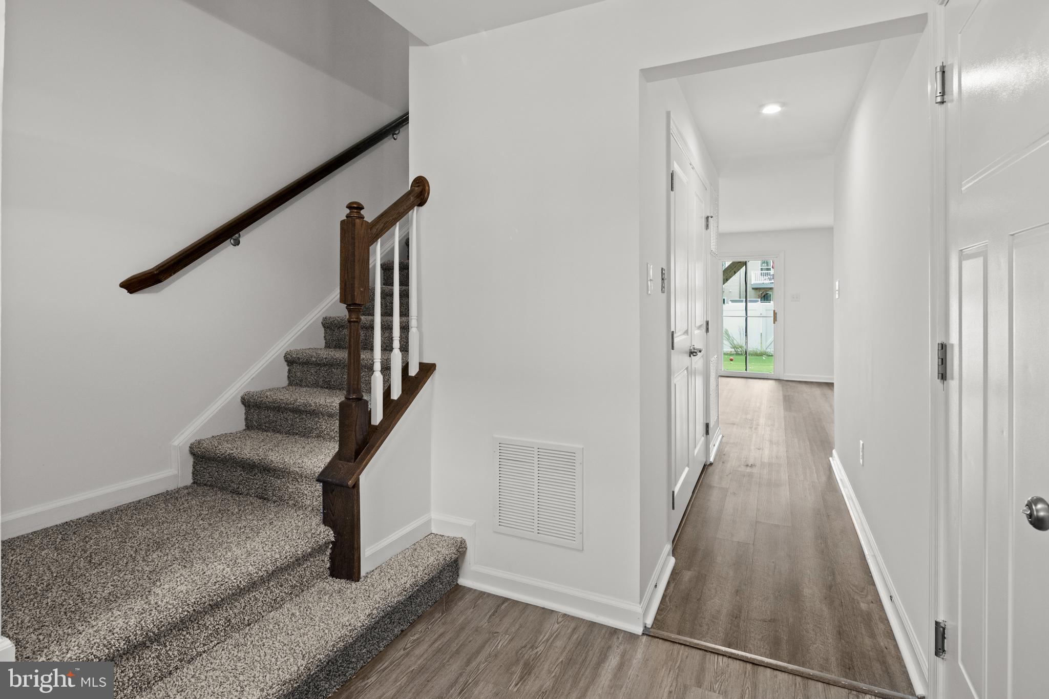 2109 LAMINGTON COURT