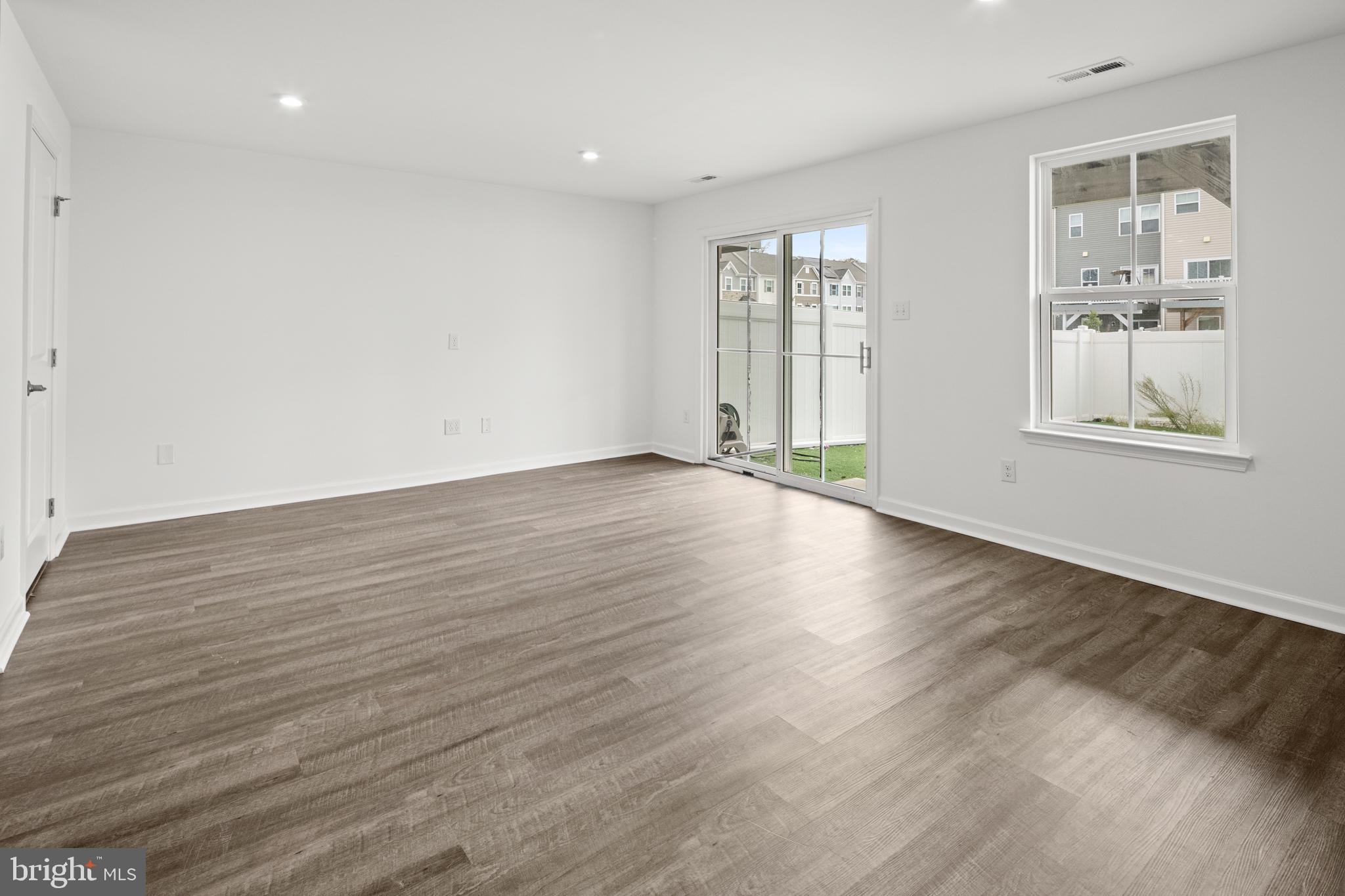 2109 LAMINGTON COURT